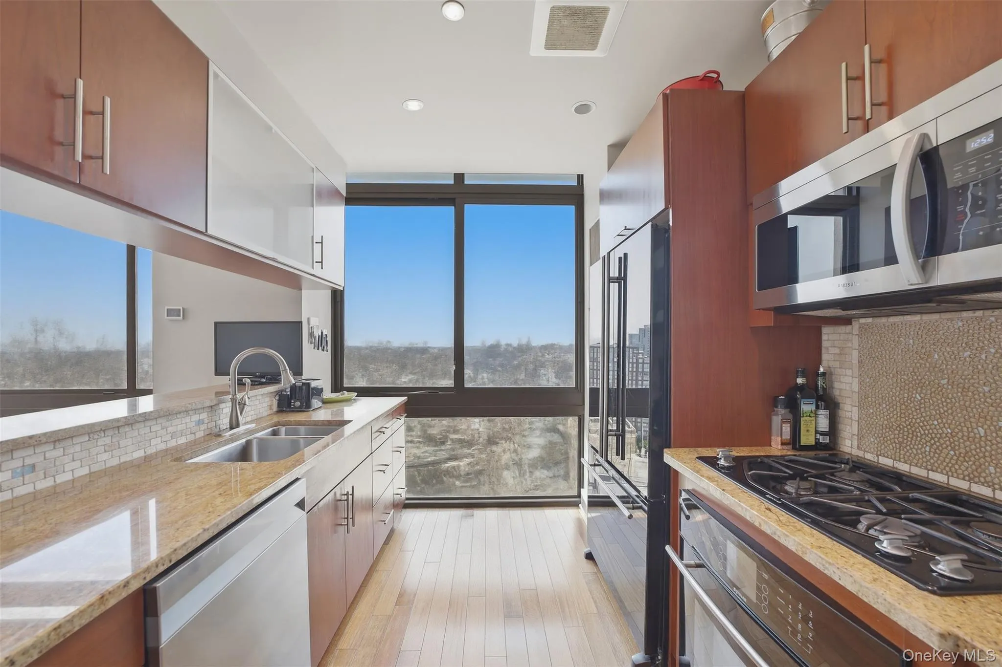 175 Huguenot Street, New Rochelle, NY, 2 Bedrooms Bedrooms, 3 Rooms Rooms,2 BathroomsBathrooms,Residential,For Rent,Huguenot,0,1022287 175 Huguenot Street, New Rochelle, NY, 2 Bedrooms Bedrooms, 3 Rooms Rooms,2 BathroomsBathrooms,Residential,For Rent,Huguenot,0,1022287