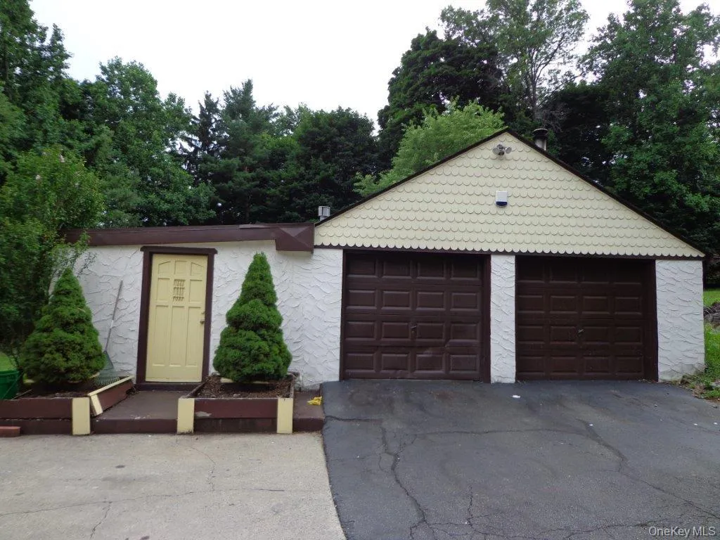 99 EXTENDED 2 CAR GARAGE 99 EXTENDED 2 CAR GARAGE