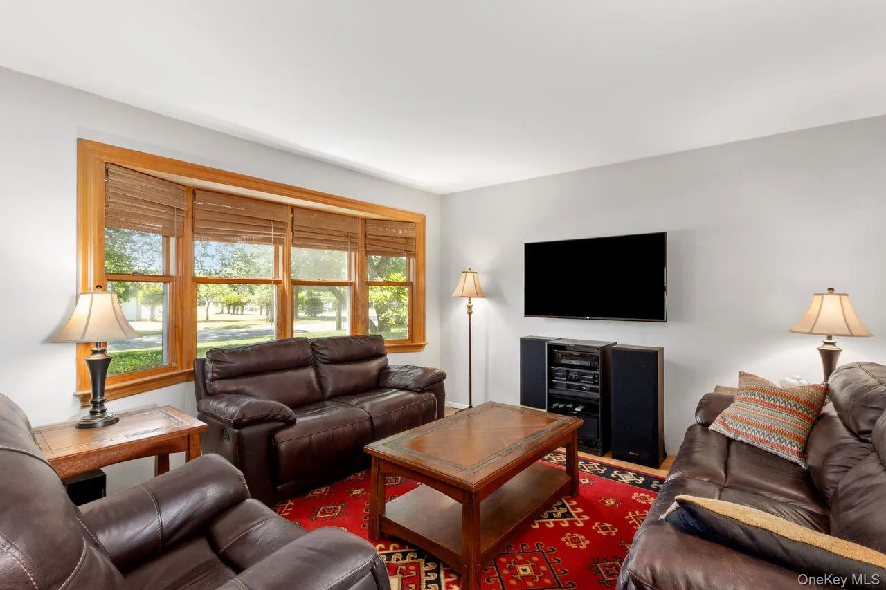 10 Sanderling Lane, Southampton, NY, 3 Bedrooms Bedrooms, 7 Rooms Rooms,1 BathroomBathrooms,Residential,For Rent,Sanderling,0,1022291 10 Sanderling Lane, Southampton, NY, 3 Bedrooms Bedrooms, 7 Rooms Rooms,1 BathroomBathrooms,Residential,For Rent,Sanderling,0,1022291