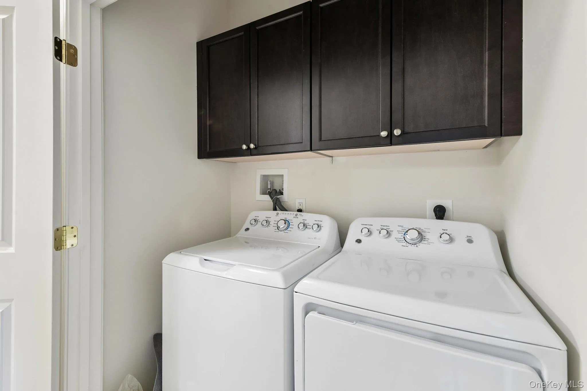 33 Greentree Court, Brookhaven, NY, 2 Bedrooms Bedrooms, 6 Rooms Rooms,2 BathroomsBathrooms,Residential,For Rent,Greentree,0,1022293 33 Greentree Court, Brookhaven, NY, 2 Bedrooms Bedrooms, 6 Rooms Rooms,2 BathroomsBathrooms,Residential,For Rent,Greentree,0,1022293