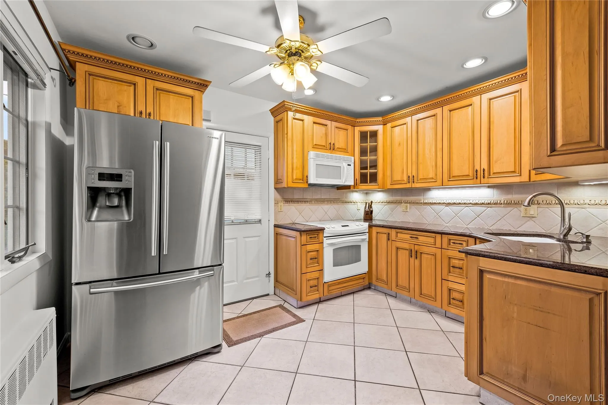 54 Edgewood Road, North Hempstead, NY, 4 Bedrooms Bedrooms, 6 Rooms Rooms,2 BathroomsBathrooms,Residential,For Rent,Edgewood,0,1022294 54 Edgewood Road, North Hempstead, NY, 4 Bedrooms Bedrooms, 6 Rooms Rooms,2 BathroomsBathrooms,Residential,For Rent,Edgewood,0,1022294