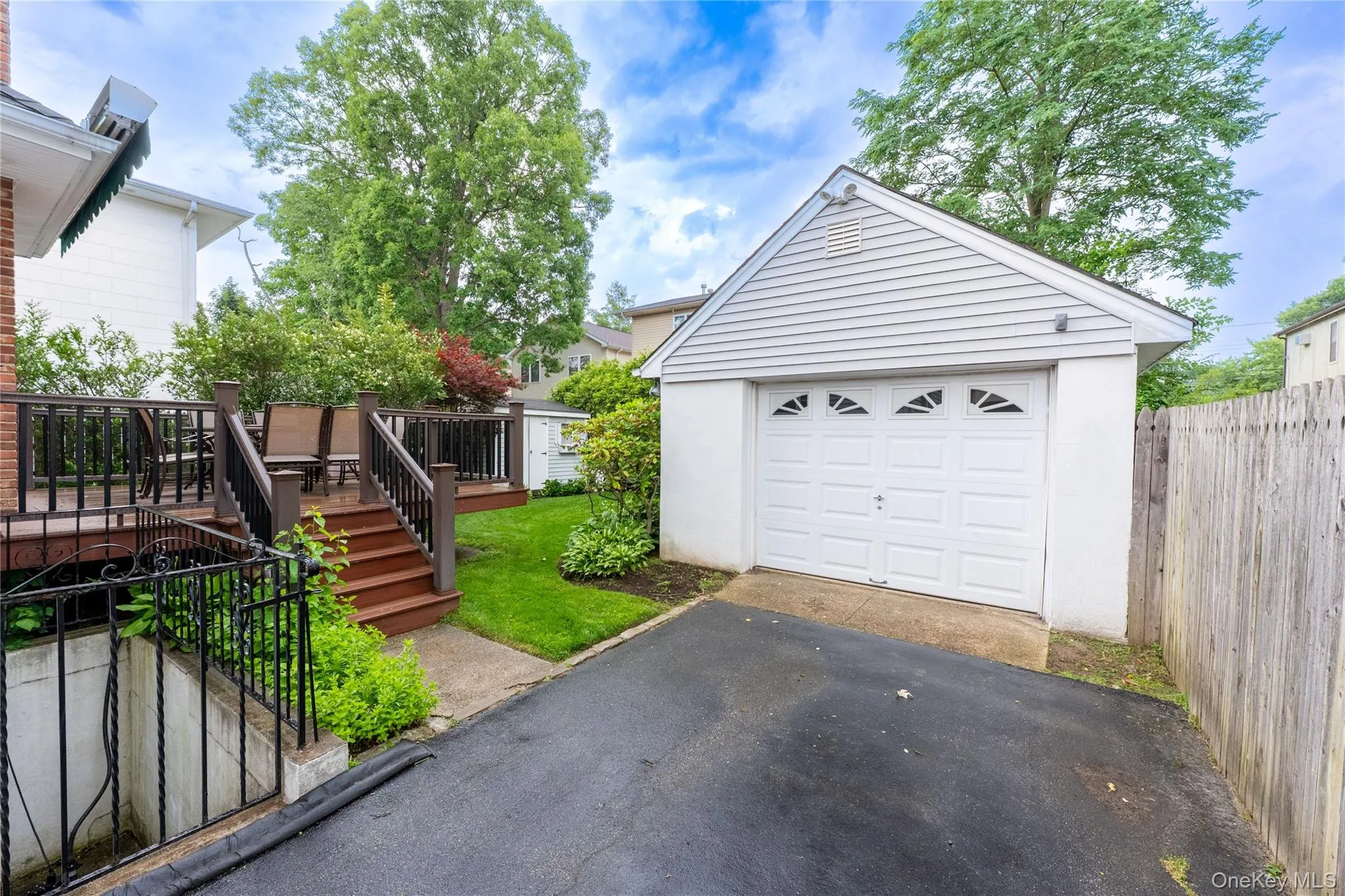 54 Edgewood Road, North Hempstead, NY, 4 Bedrooms Bedrooms, 6 Rooms Rooms,2 BathroomsBathrooms,Residential,For Rent,Edgewood,0,1022294 54 Edgewood Road, North Hempstead, NY, 4 Bedrooms Bedrooms, 6 Rooms Rooms,2 BathroomsBathrooms,Residential,For Rent,Edgewood,0,1022294