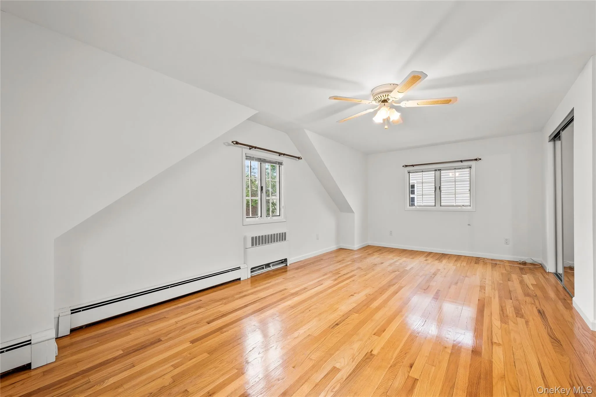 54 Edgewood Road, North Hempstead, NY, 4 Bedrooms Bedrooms, 6 Rooms Rooms,2 BathroomsBathrooms,Residential,For Rent,Edgewood,0,1022294 54 Edgewood Road, North Hempstead, NY, 4 Bedrooms Bedrooms, 6 Rooms Rooms,2 BathroomsBathrooms,Residential,For Rent,Edgewood,0,1022294