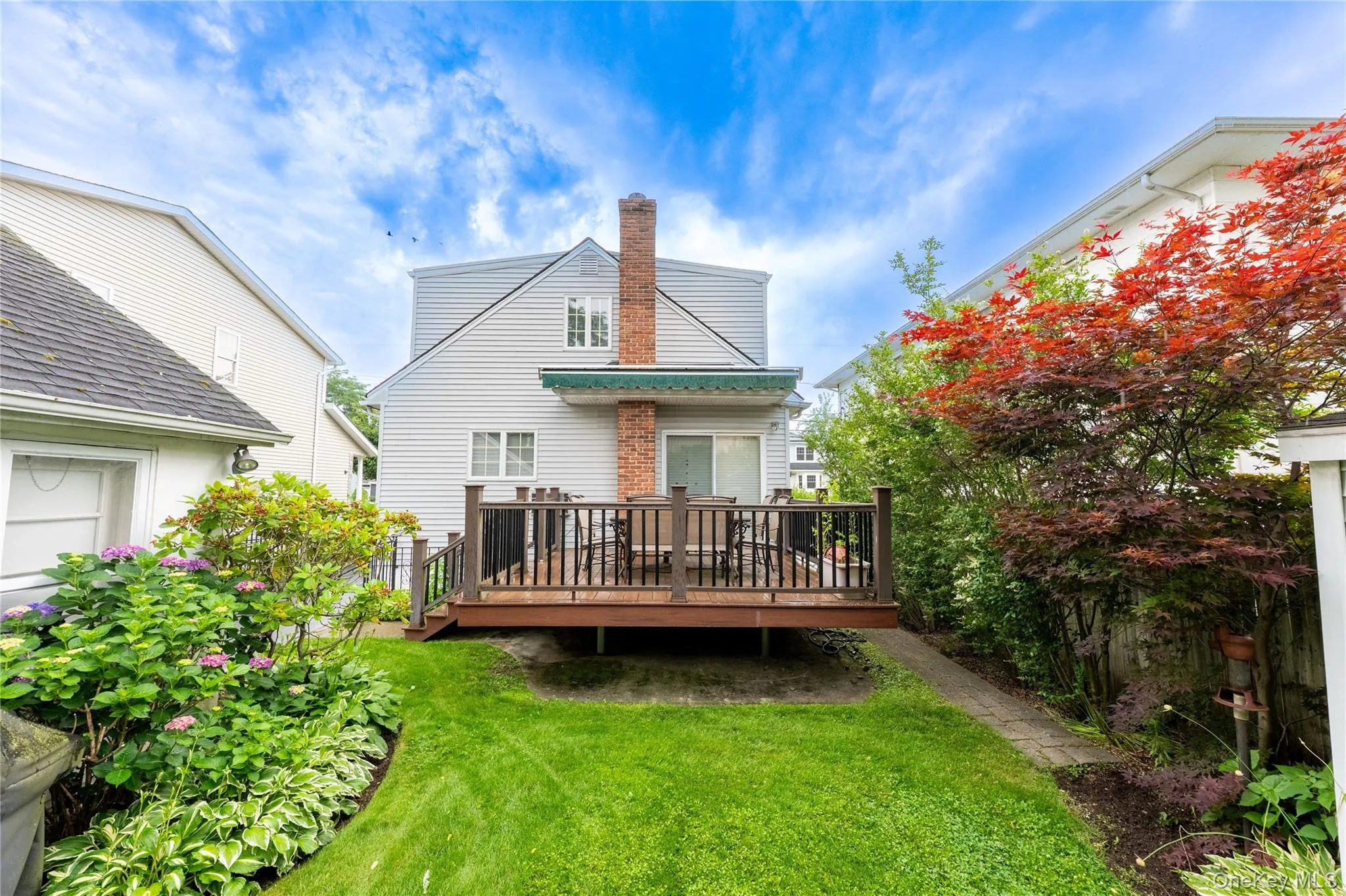 54 Edgewood Road, North Hempstead, NY, 4 Bedrooms Bedrooms, 6 Rooms Rooms,2 BathroomsBathrooms,Residential,For Rent,Edgewood,0,1022294 54 Edgewood Road, North Hempstead, NY, 4 Bedrooms Bedrooms, 6 Rooms Rooms,2 BathroomsBathrooms,Residential,For Rent,Edgewood,0,1022294