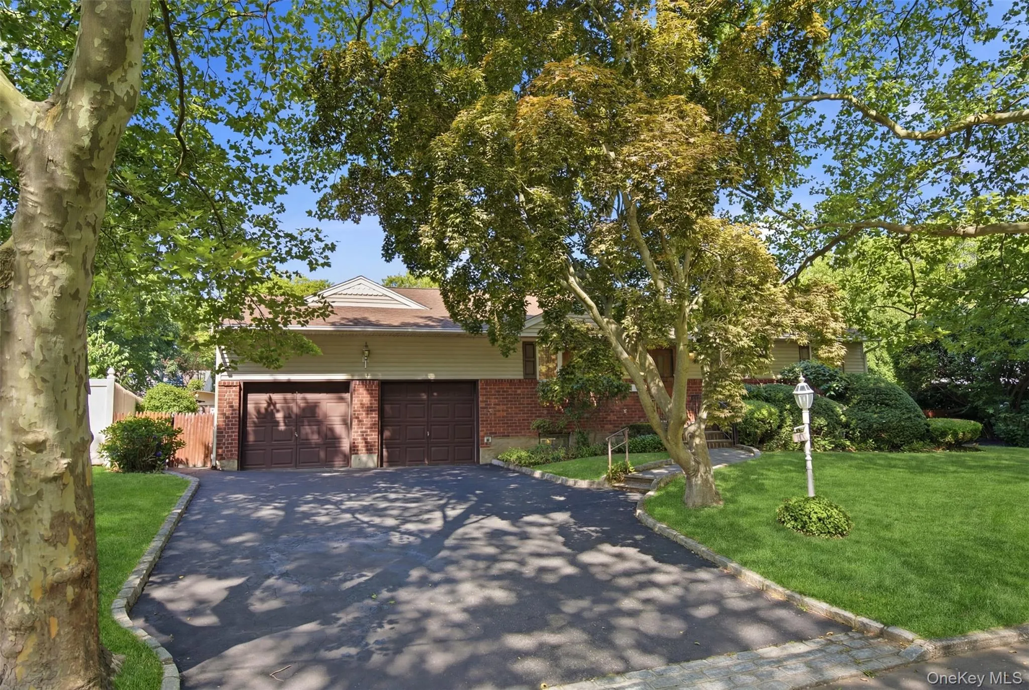 2 Car Garage w/Tons of Storage Space 2 Car Garage w/Tons of Storage Space