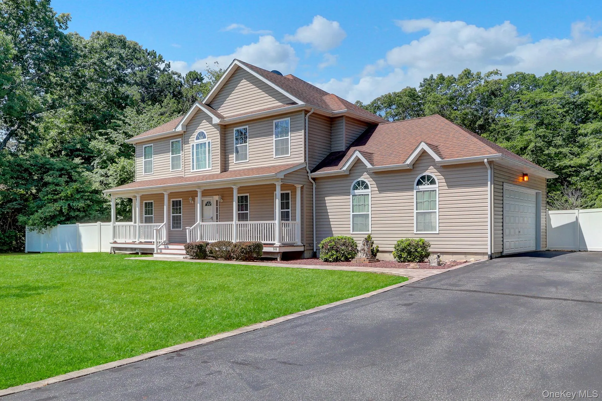 144 Mill Road, Brookhaven, NY, 4 Bedrooms Bedrooms, 10 Rooms Rooms,2 BathroomsBathrooms,Residential,For Rent,Mill,0,1022300 144 Mill Road, Brookhaven, NY, 4 Bedrooms Bedrooms, 10 Rooms Rooms,2 BathroomsBathrooms,Residential,For Rent,Mill,0,1022300