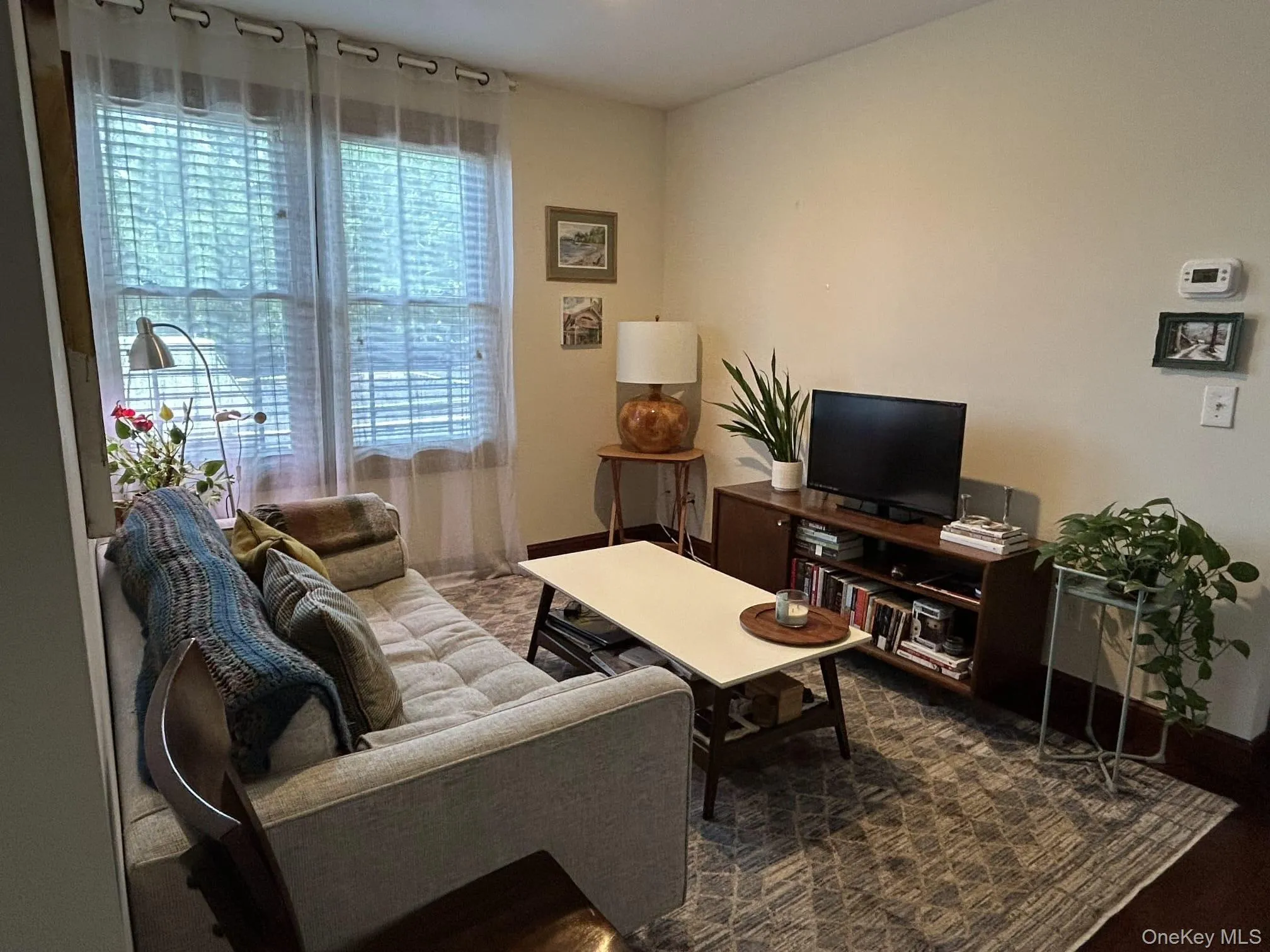 148 Main Street, North Hempstead, NY, 2 Bedrooms Bedrooms, 5 Rooms Rooms,2 BathroomsBathrooms,Residential Lease,For Rent,Main,0,1022308 148 Main Street, North Hempstead, NY, 2 Bedrooms Bedrooms, 5 Rooms Rooms,2 BathroomsBathrooms,Residential Lease,For Rent,Main,0,1022308