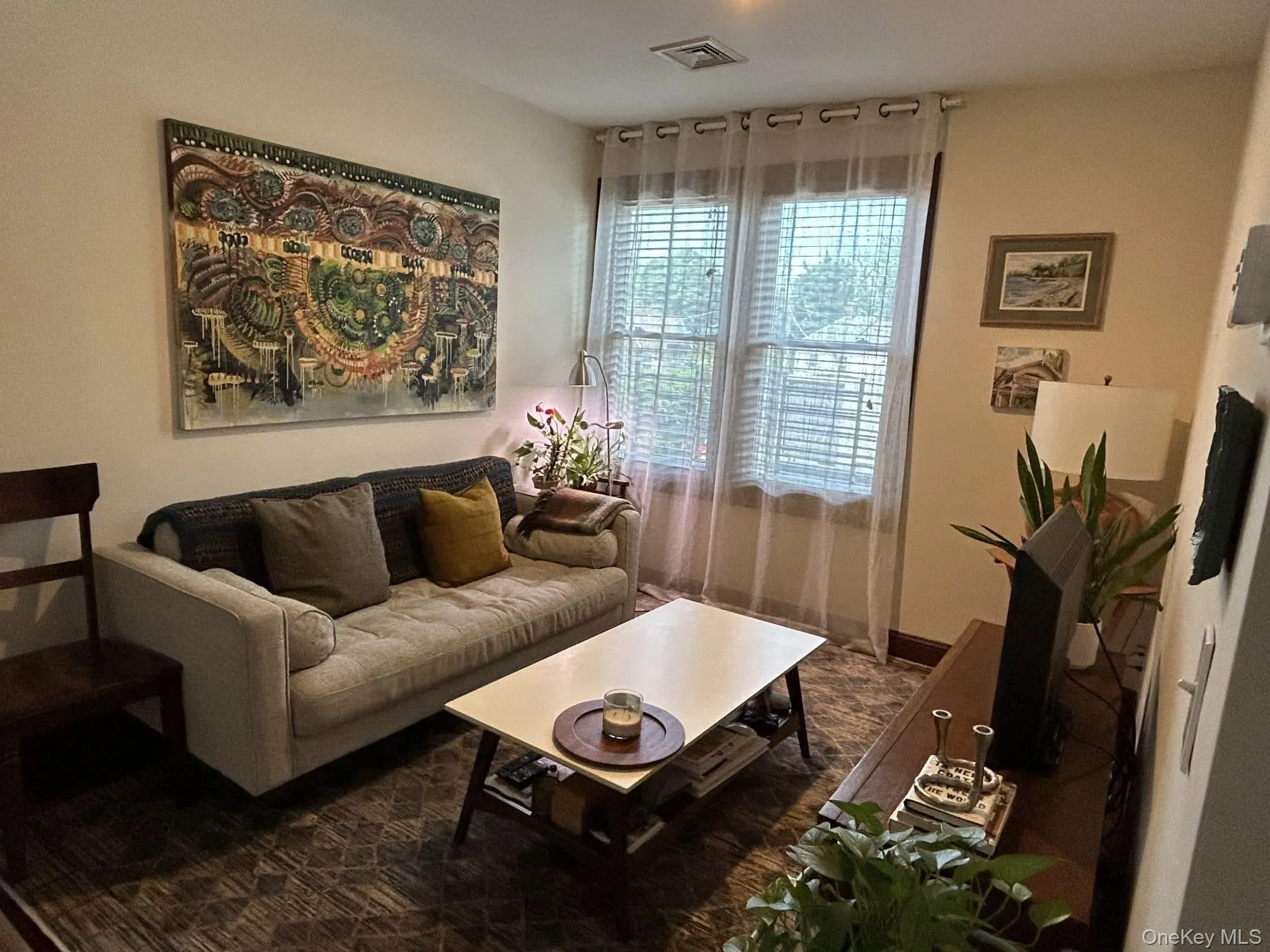 148 Main Street, North Hempstead, NY, 2 Bedrooms Bedrooms, 5 Rooms Rooms,2 BathroomsBathrooms,Residential Lease,For Rent,Main,0,1022308 148 Main Street, North Hempstead, NY, 2 Bedrooms Bedrooms, 5 Rooms Rooms,2 BathroomsBathrooms,Residential Lease,For Rent,Main,0,1022308