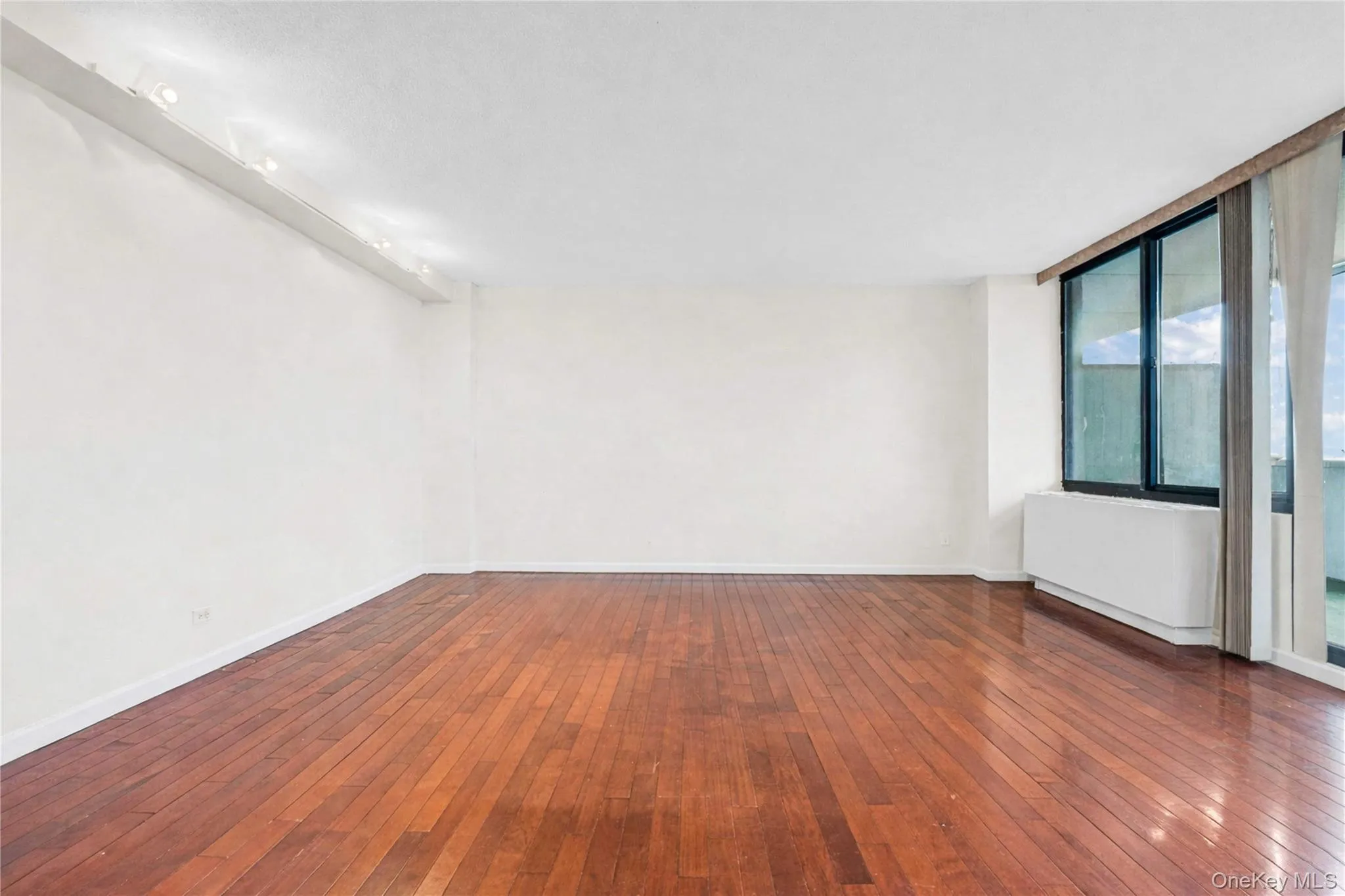 13835 Elder Avenue, New York, NY, 1 Bedroom Bedrooms, 5 Rooms Rooms,1 BathroomBathrooms,Residential,For Rent,Elder,0,1022312 13835 Elder Avenue, New York, NY, 1 Bedroom Bedrooms, 5 Rooms Rooms,1 BathroomBathrooms,Residential,For Rent,Elder,0,1022312