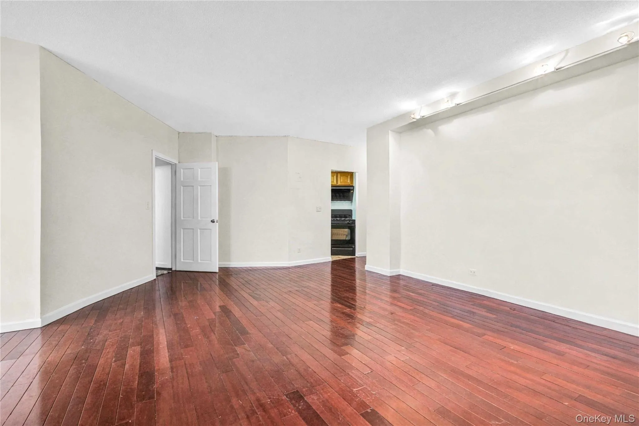 13835 Elder Avenue, New York, NY, 1 Bedroom Bedrooms, 5 Rooms Rooms,1 BathroomBathrooms,Residential,For Rent,Elder,0,1022312 13835 Elder Avenue, New York, NY, 1 Bedroom Bedrooms, 5 Rooms Rooms,1 BathroomBathrooms,Residential,For Rent,Elder,0,1022312