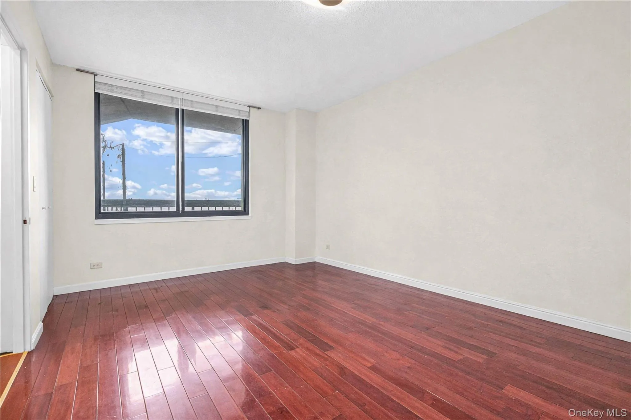 13835 Elder Avenue, New York, NY, 1 Bedroom Bedrooms, 5 Rooms Rooms,1 BathroomBathrooms,Residential,For Rent,Elder,0,1022312 13835 Elder Avenue, New York, NY, 1 Bedroom Bedrooms, 5 Rooms Rooms,1 BathroomBathrooms,Residential,For Rent,Elder,0,1022312