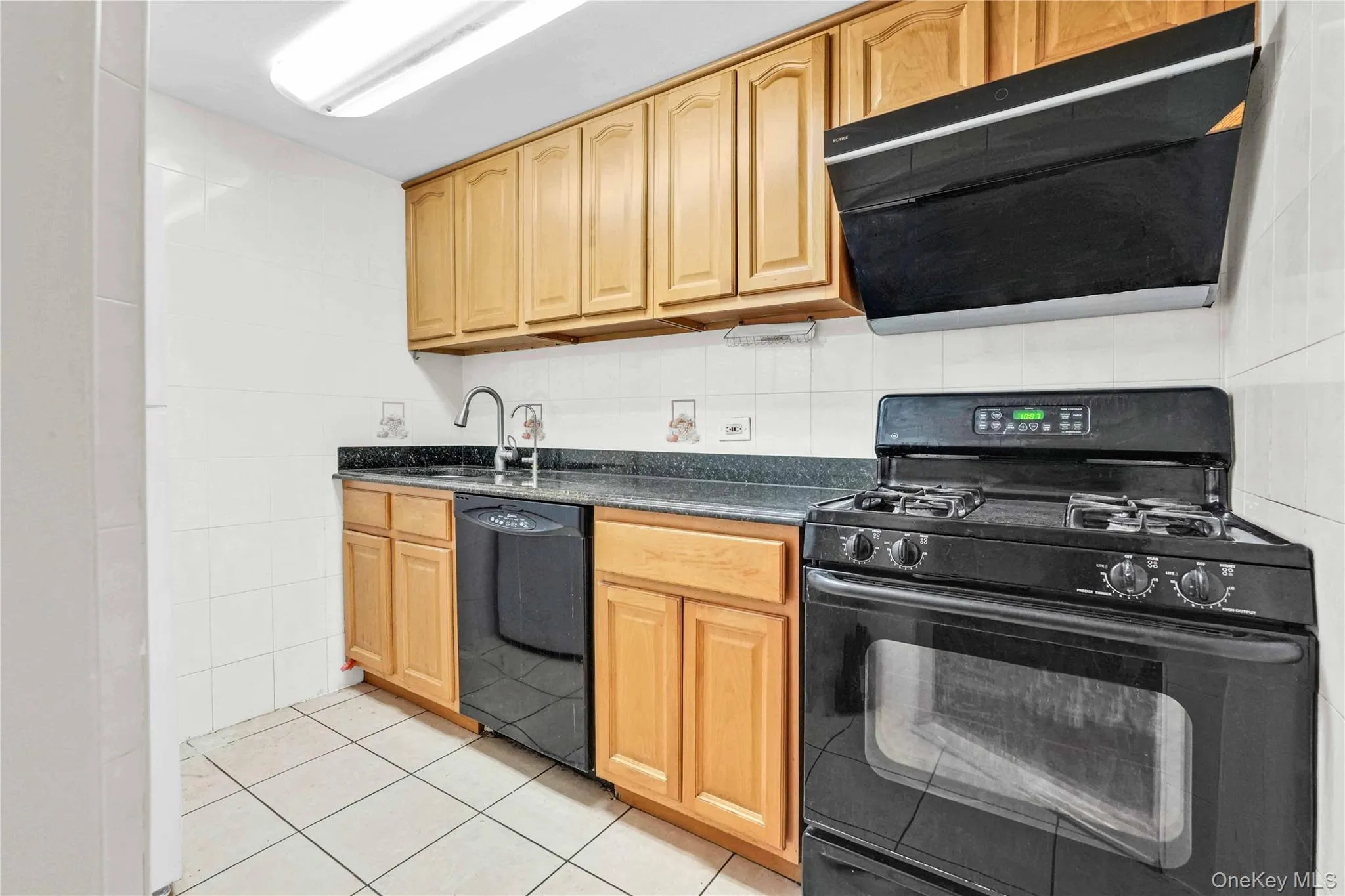13835 Elder Avenue, New York, NY, 1 Bedroom Bedrooms, 5 Rooms Rooms,1 BathroomBathrooms,Residential,For Rent,Elder,0,1022312 13835 Elder Avenue, New York, NY, 1 Bedroom Bedrooms, 5 Rooms Rooms,1 BathroomBathrooms,Residential,For Rent,Elder,0,1022312