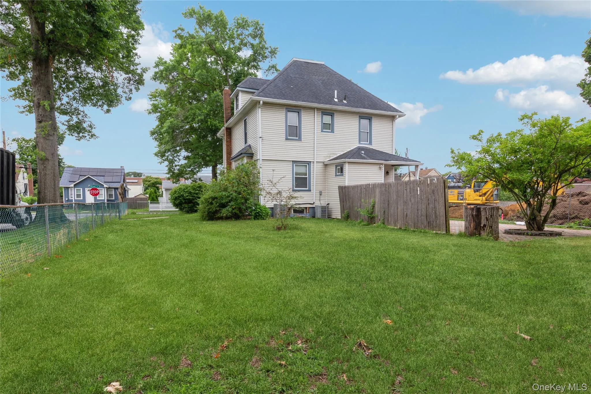 112 Woods Avenue, Hempstead, NY, 7 Bedrooms Bedrooms, 13 Rooms Rooms,3 BathroomsBathrooms,Residential,For Rent,Woods,0,1022313 112 Woods Avenue, Hempstead, NY, 7 Bedrooms Bedrooms, 13 Rooms Rooms,3 BathroomsBathrooms,Residential,For Rent,Woods,0,1022313
