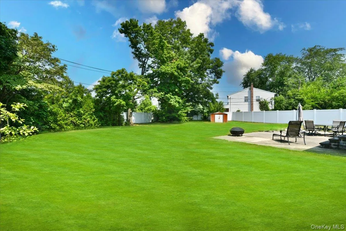 2 Ford Drive, Oyster Bay, NY, 4 Bedrooms Bedrooms, 9 Rooms Rooms,1 BathroomBathrooms,Residential,For Rent,Ford,0,1022316 2 Ford Drive, Oyster Bay, NY, 4 Bedrooms Bedrooms, 9 Rooms Rooms,1 BathroomBathrooms,Residential,For Rent,Ford,0,1022316