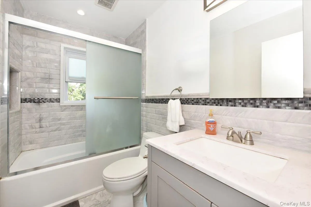 2 Ford Drive, Oyster Bay, NY, 4 Bedrooms Bedrooms, 9 Rooms Rooms,1 BathroomBathrooms,Residential,For Rent,Ford,0,1022316 2 Ford Drive, Oyster Bay, NY, 4 Bedrooms Bedrooms, 9 Rooms Rooms,1 BathroomBathrooms,Residential,For Rent,Ford,0,1022316