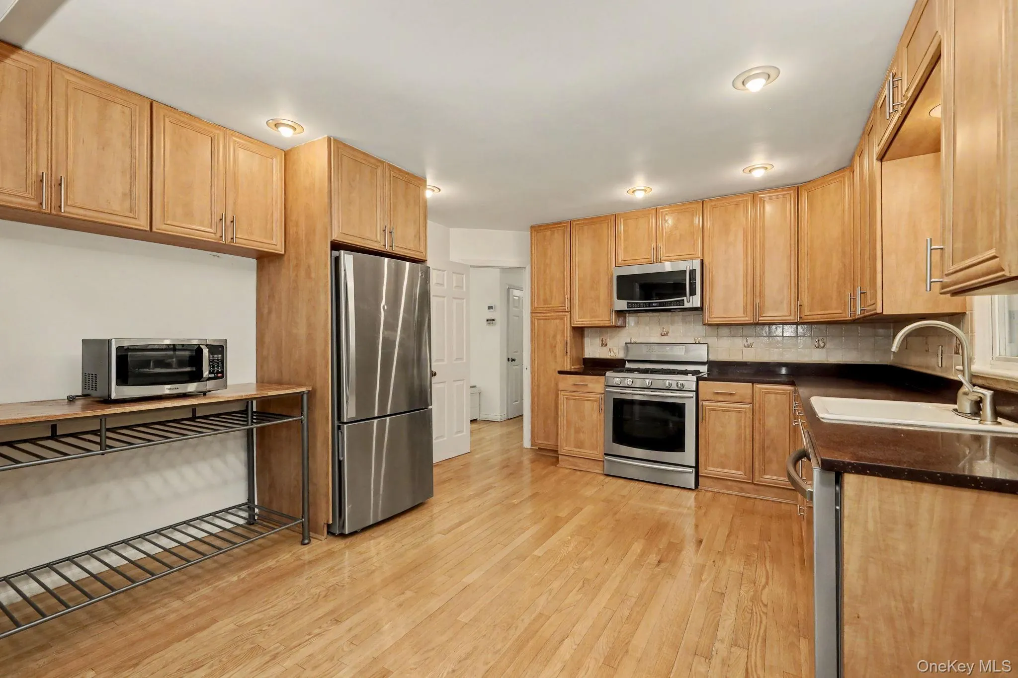 26 Midvale Road, Greenburgh, NY, 4 Bedrooms Bedrooms, 10 Rooms Rooms,3 BathroomsBathrooms,Residential,For Rent,Midvale,0,1022322 26 Midvale Road, Greenburgh, NY, 4 Bedrooms Bedrooms, 10 Rooms Rooms,3 BathroomsBathrooms,Residential,For Rent,Midvale,0,1022322