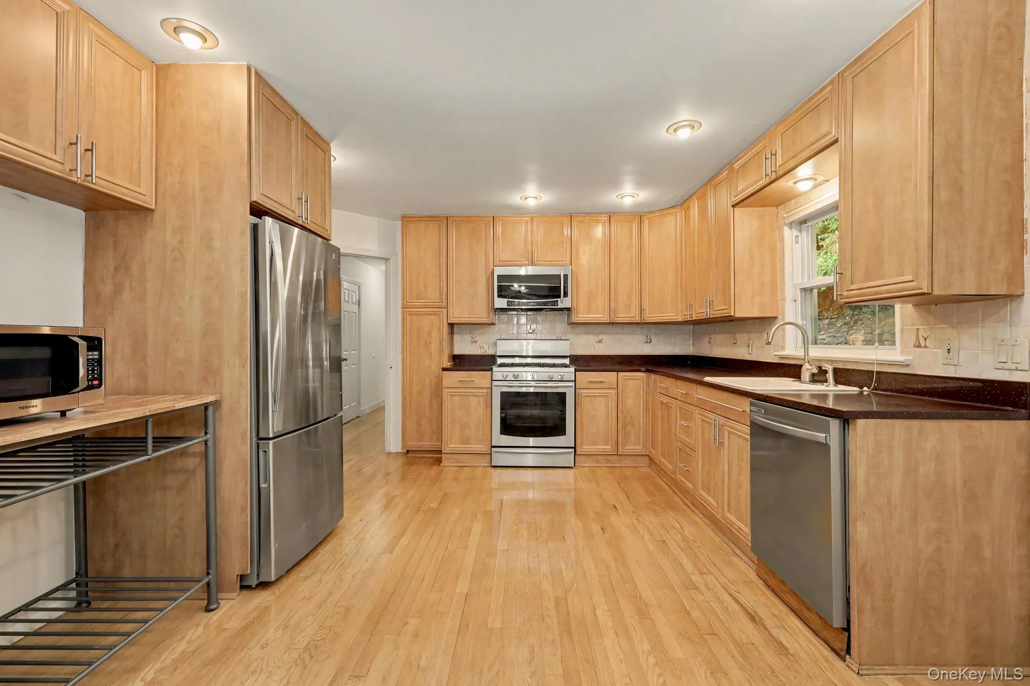 26 Midvale Road, Greenburgh, NY, 4 Bedrooms Bedrooms, 10 Rooms Rooms,3 BathroomsBathrooms,Residential,For Rent,Midvale,0,1022322 26 Midvale Road, Greenburgh, NY, 4 Bedrooms Bedrooms, 10 Rooms Rooms,3 BathroomsBathrooms,Residential,For Rent,Midvale,0,1022322