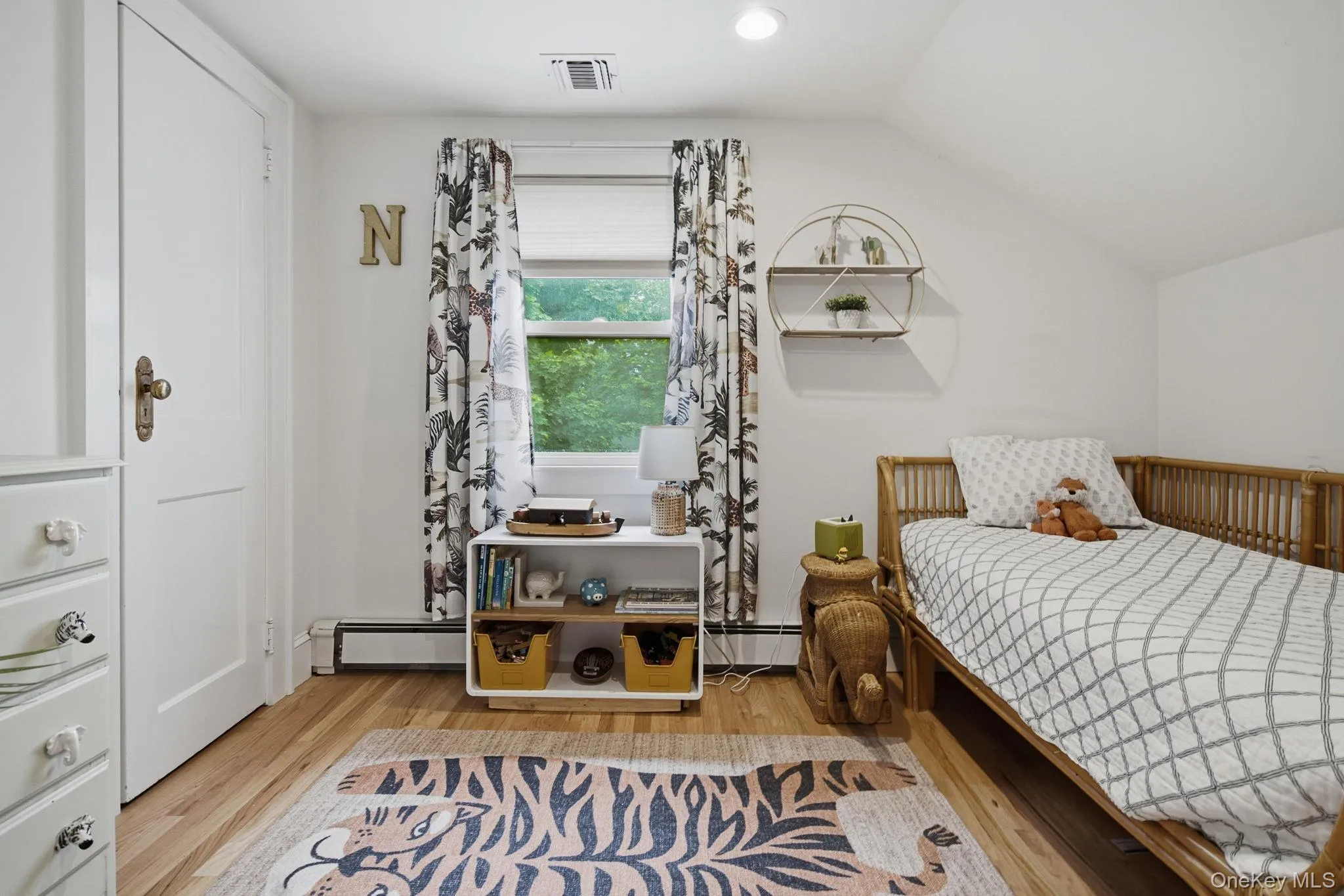 26 Fairmount Street, Huntington, NY, 4 Bedrooms Bedrooms, 7 Rooms Rooms,2 BathroomsBathrooms,Residential,For Rent,Fairmount,0,1022330 26 Fairmount Street, Huntington, NY, 4 Bedrooms Bedrooms, 7 Rooms Rooms,2 BathroomsBathrooms,Residential,For Rent,Fairmount,0,1022330