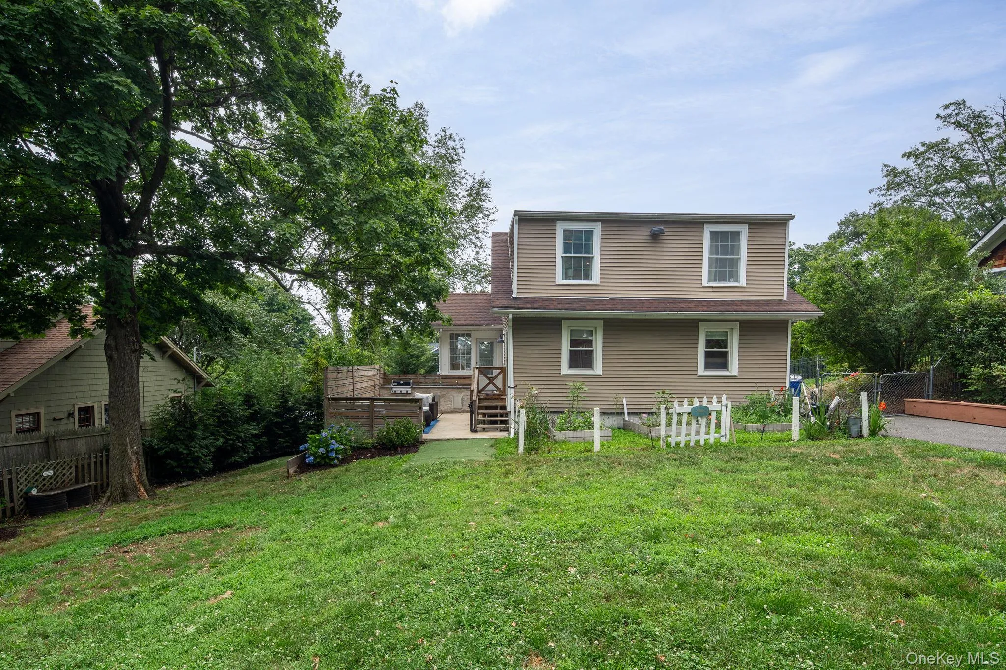 26 Fairmount Street, Huntington, NY, 4 Bedrooms Bedrooms, 7 Rooms Rooms,2 BathroomsBathrooms,Residential,For Rent,Fairmount,0,1022330 26 Fairmount Street, Huntington, NY, 4 Bedrooms Bedrooms, 7 Rooms Rooms,2 BathroomsBathrooms,Residential,For Rent,Fairmount,0,1022330