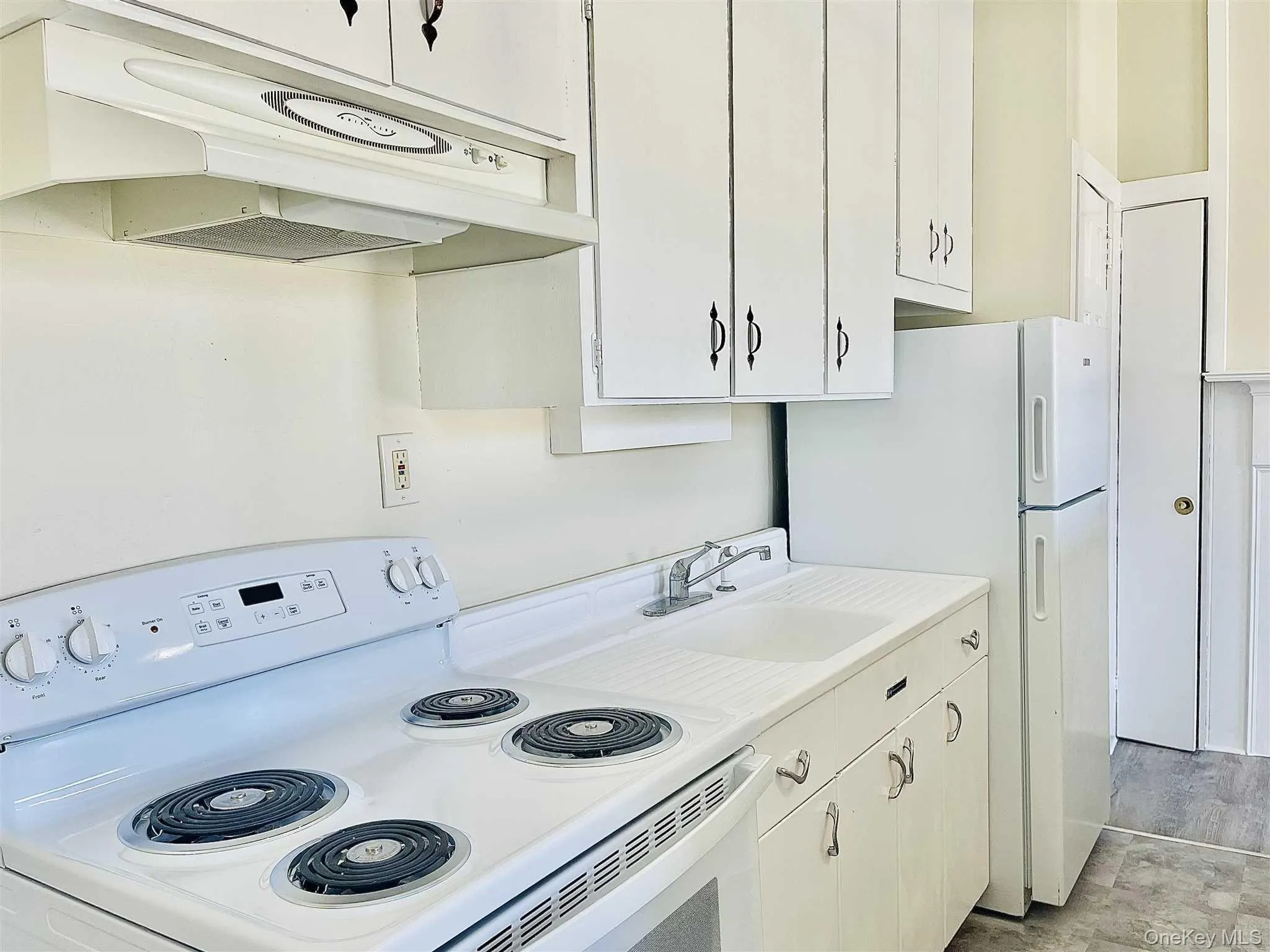 1612 Main Street, Pleasant Valley, NY, 1 Bedroom Bedrooms, 3 Rooms Rooms,1 BathroomBathrooms,Residential Lease,For Rent,Main,0,1022333 1612 Main Street, Pleasant Valley, NY, 1 Bedroom Bedrooms, 3 Rooms Rooms,1 BathroomBathrooms,Residential Lease,For Rent,Main,0,1022333