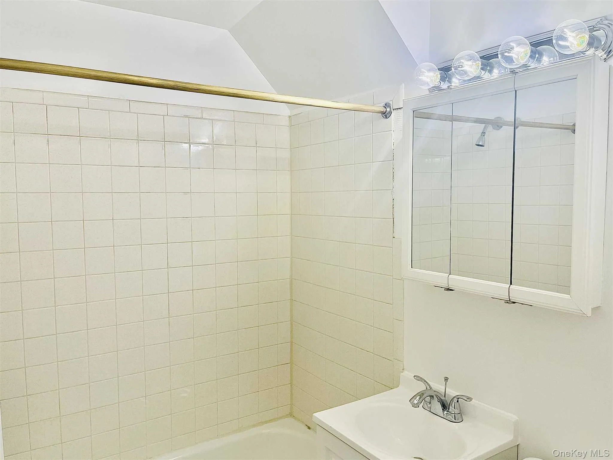 1612 Main Street, Pleasant Valley, NY, 1 Bedroom Bedrooms, 3 Rooms Rooms,1 BathroomBathrooms,Residential Lease,For Rent,Main,0,1022333 1612 Main Street, Pleasant Valley, NY, 1 Bedroom Bedrooms, 3 Rooms Rooms,1 BathroomBathrooms,Residential Lease,For Rent,Main,0,1022333