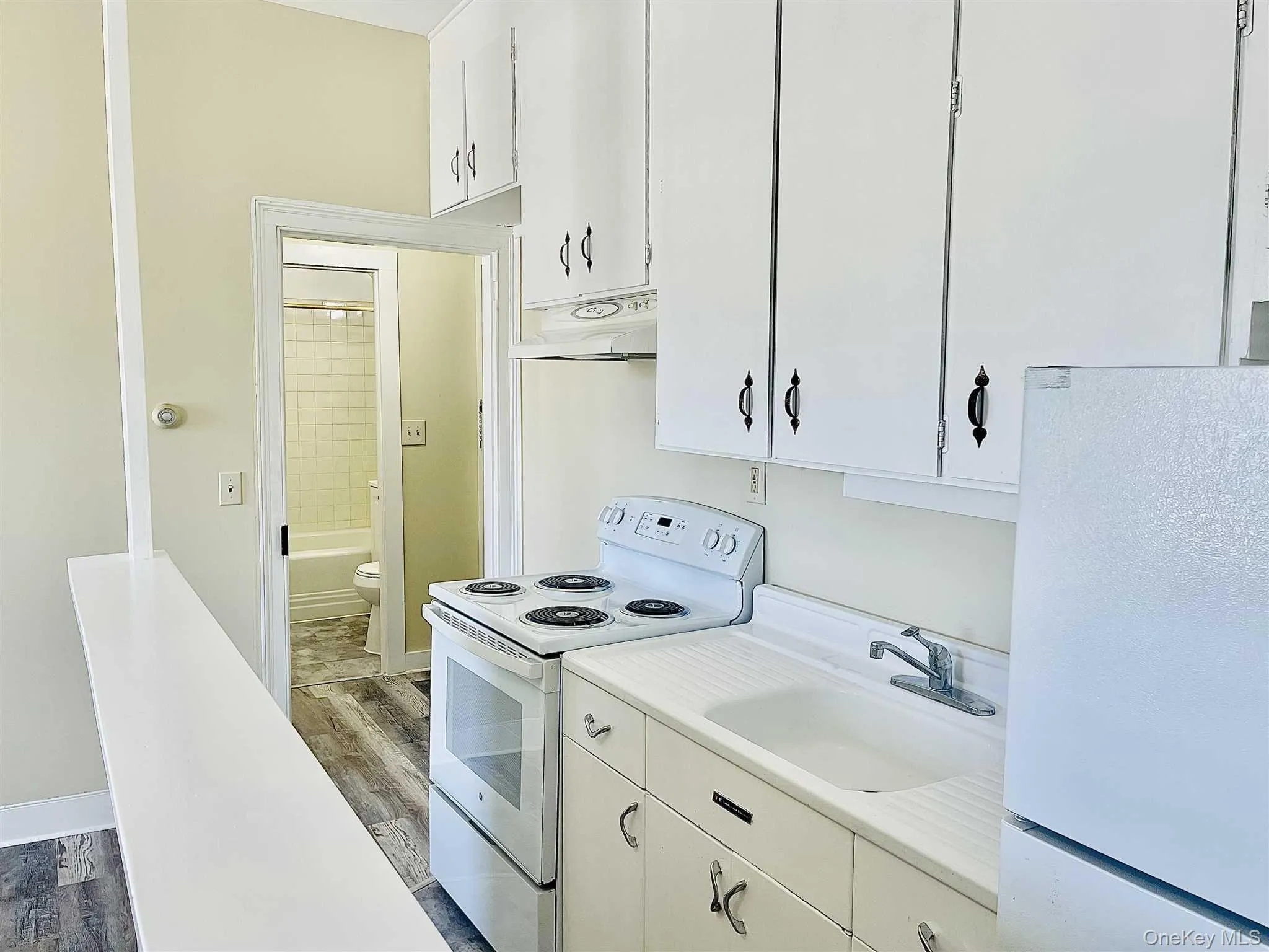 1612 Main Street, Pleasant Valley, NY, 1 Bedroom Bedrooms, 3 Rooms Rooms,1 BathroomBathrooms,Residential Lease,For Rent,Main,0,1022333 1612 Main Street, Pleasant Valley, NY, 1 Bedroom Bedrooms, 3 Rooms Rooms,1 BathroomBathrooms,Residential Lease,For Rent,Main,0,1022333