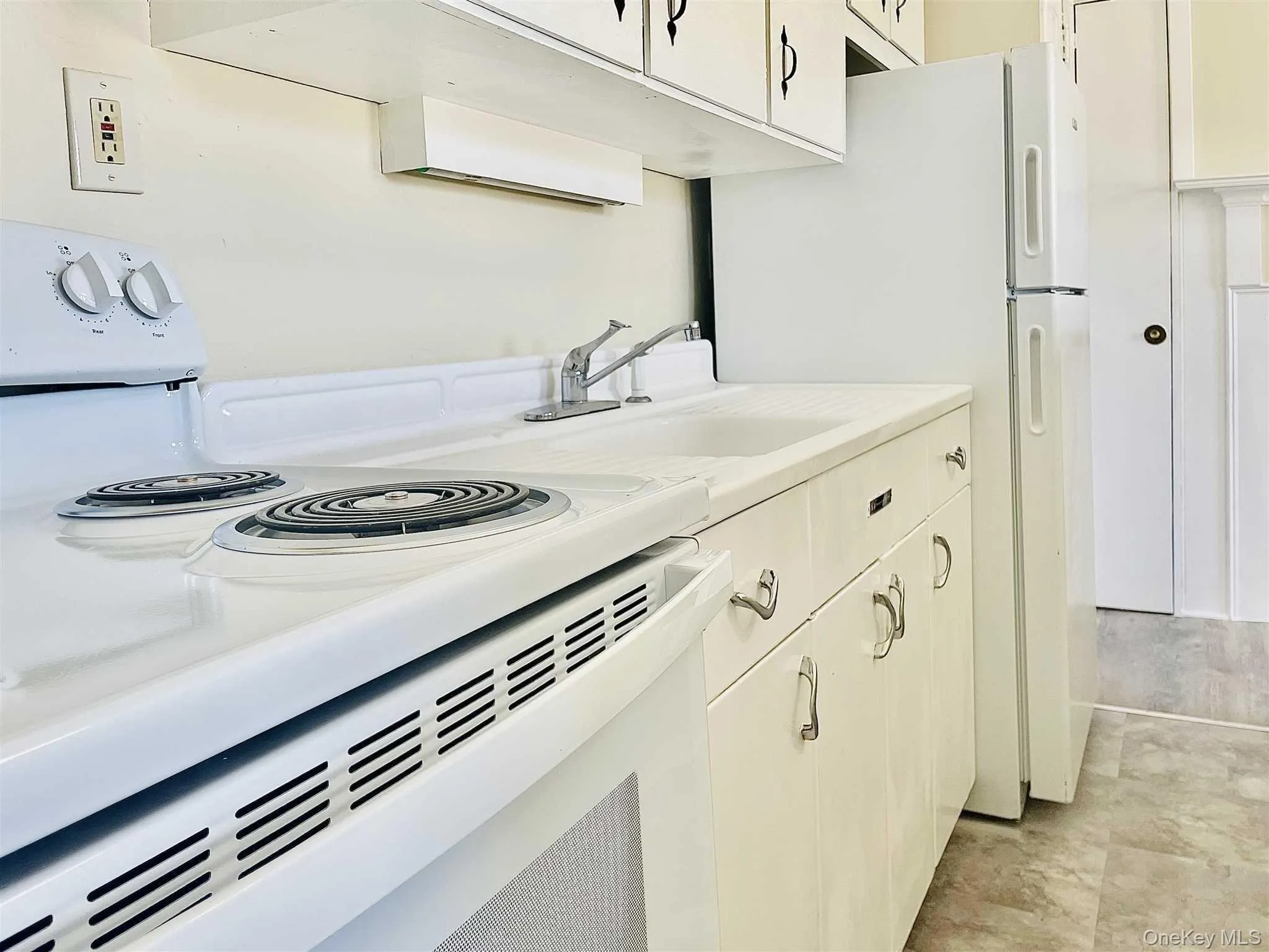 1612 Main Street, Pleasant Valley, NY, 1 Bedroom Bedrooms, 3 Rooms Rooms,1 BathroomBathrooms,Residential Lease,For Rent,Main,0,1022333 1612 Main Street, Pleasant Valley, NY, 1 Bedroom Bedrooms, 3 Rooms Rooms,1 BathroomBathrooms,Residential Lease,For Rent,Main,0,1022333
