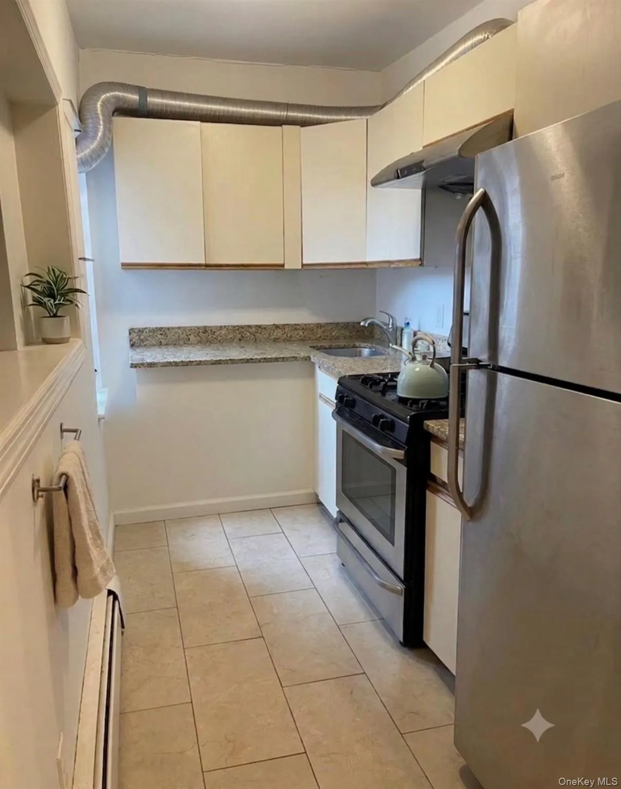 7 BOND Street, North Hempstead, NY, 2 Bedrooms Bedrooms, 4 Rooms Rooms,1 BathroomBathrooms,Residential Lease,For Rent,BOND,0,1022336 7 BOND Street, North Hempstead, NY, 2 Bedrooms Bedrooms, 4 Rooms Rooms,1 BathroomBathrooms,Residential Lease,For Rent,BOND,0,1022336