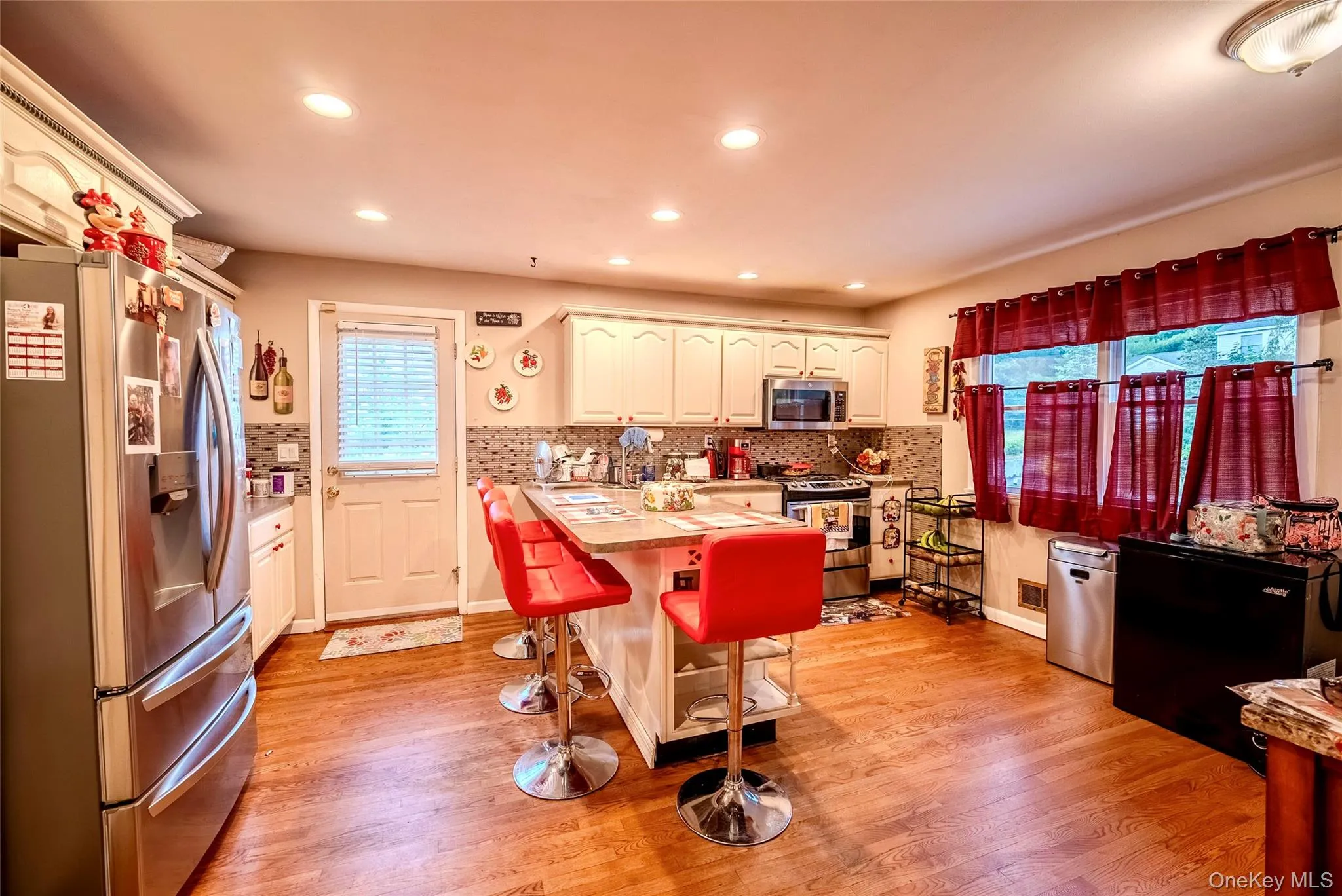 44 Howell Avenue, Brookhaven, NY, 5 Bedrooms Bedrooms, 10 Rooms Rooms,4 BathroomsBathrooms,Residential,For Rent,Howell,0,1022337 44 Howell Avenue, Brookhaven, NY, 5 Bedrooms Bedrooms, 10 Rooms Rooms,4 BathroomsBathrooms,Residential,For Rent,Howell,0,1022337