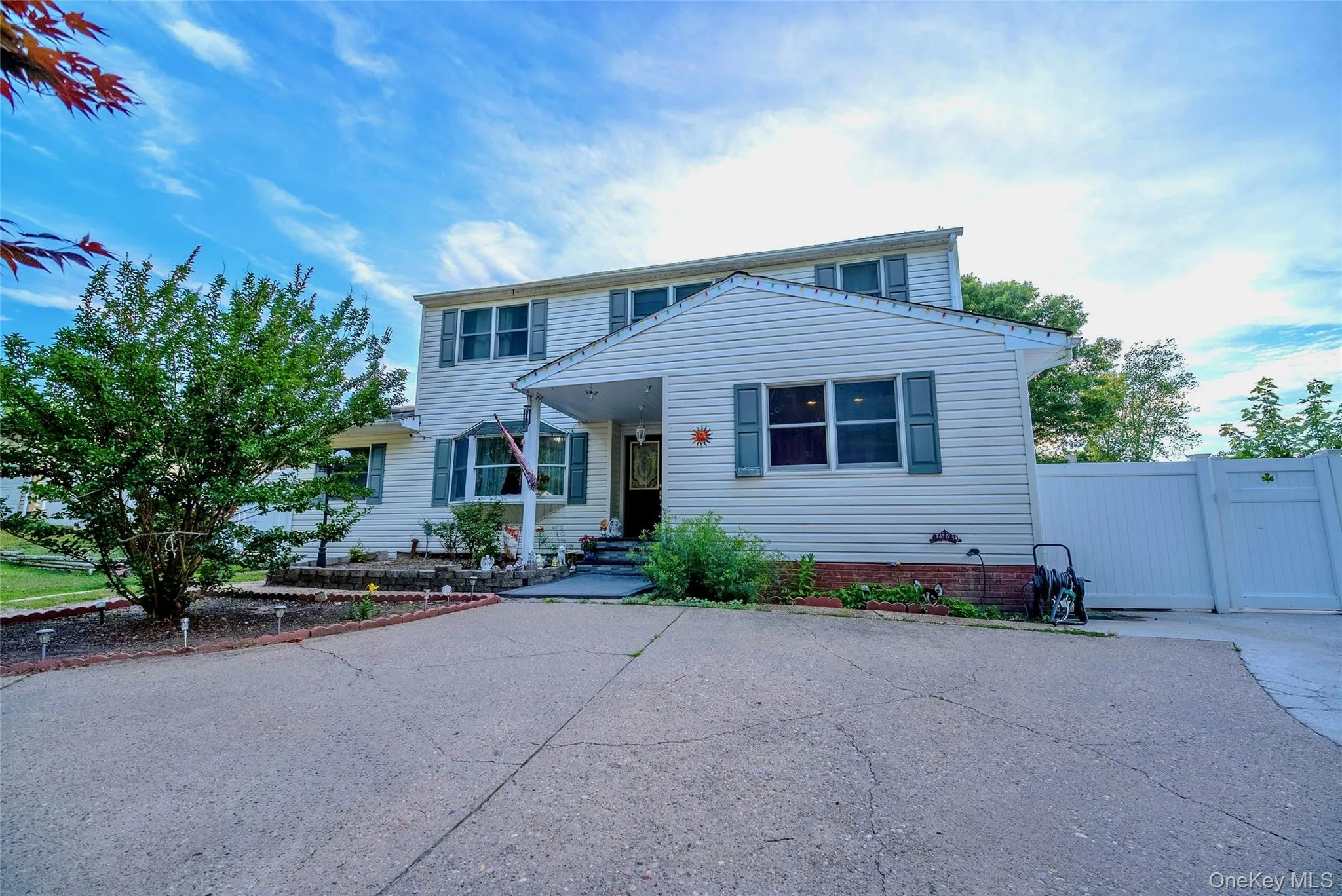 44 Howell Avenue, Brookhaven, NY, 5 Bedrooms Bedrooms, 10 Rooms Rooms,4 BathroomsBathrooms,Residential,For Rent,Howell,0,1022337 44 Howell Avenue, Brookhaven, NY, 5 Bedrooms Bedrooms, 10 Rooms Rooms,4 BathroomsBathrooms,Residential,For Rent,Howell,0,1022337