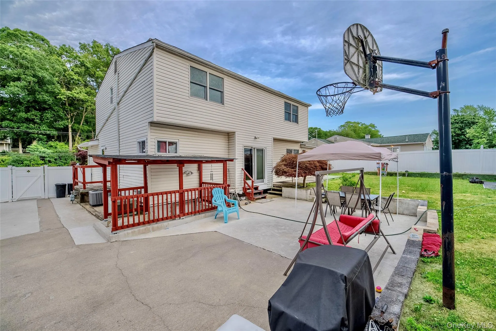 44 Howell Avenue, Brookhaven, NY, 5 Bedrooms Bedrooms, 10 Rooms Rooms,4 BathroomsBathrooms,Residential,For Rent,Howell,0,1022337 44 Howell Avenue, Brookhaven, NY, 5 Bedrooms Bedrooms, 10 Rooms Rooms,4 BathroomsBathrooms,Residential,For Rent,Howell,0,1022337