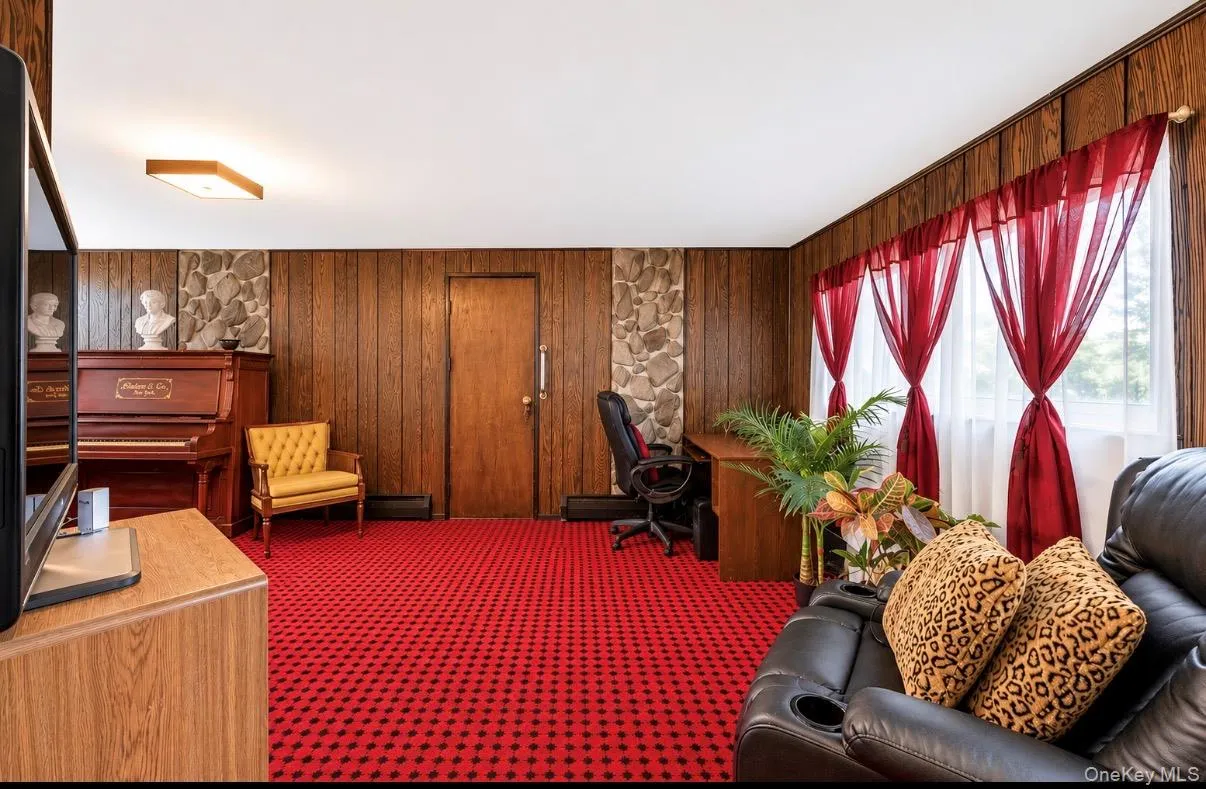 26 Harvard Lane, Smithtown, NY, 3 Bedrooms Bedrooms, 7 Rooms Rooms,1 BathroomBathrooms,Residential,For Rent,Harvard,0,1022339 26 Harvard Lane, Smithtown, NY, 3 Bedrooms Bedrooms, 7 Rooms Rooms,1 BathroomBathrooms,Residential,For Rent,Harvard,0,1022339