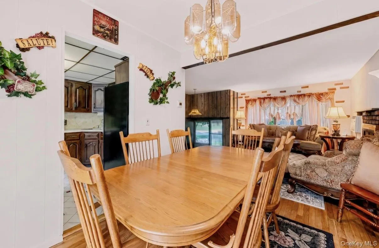 26 Harvard Lane, Smithtown, NY, 3 Bedrooms Bedrooms, 7 Rooms Rooms,1 BathroomBathrooms,Residential,For Rent,Harvard,0,1022339 26 Harvard Lane, Smithtown, NY, 3 Bedrooms Bedrooms, 7 Rooms Rooms,1 BathroomBathrooms,Residential,For Rent,Harvard,0,1022339