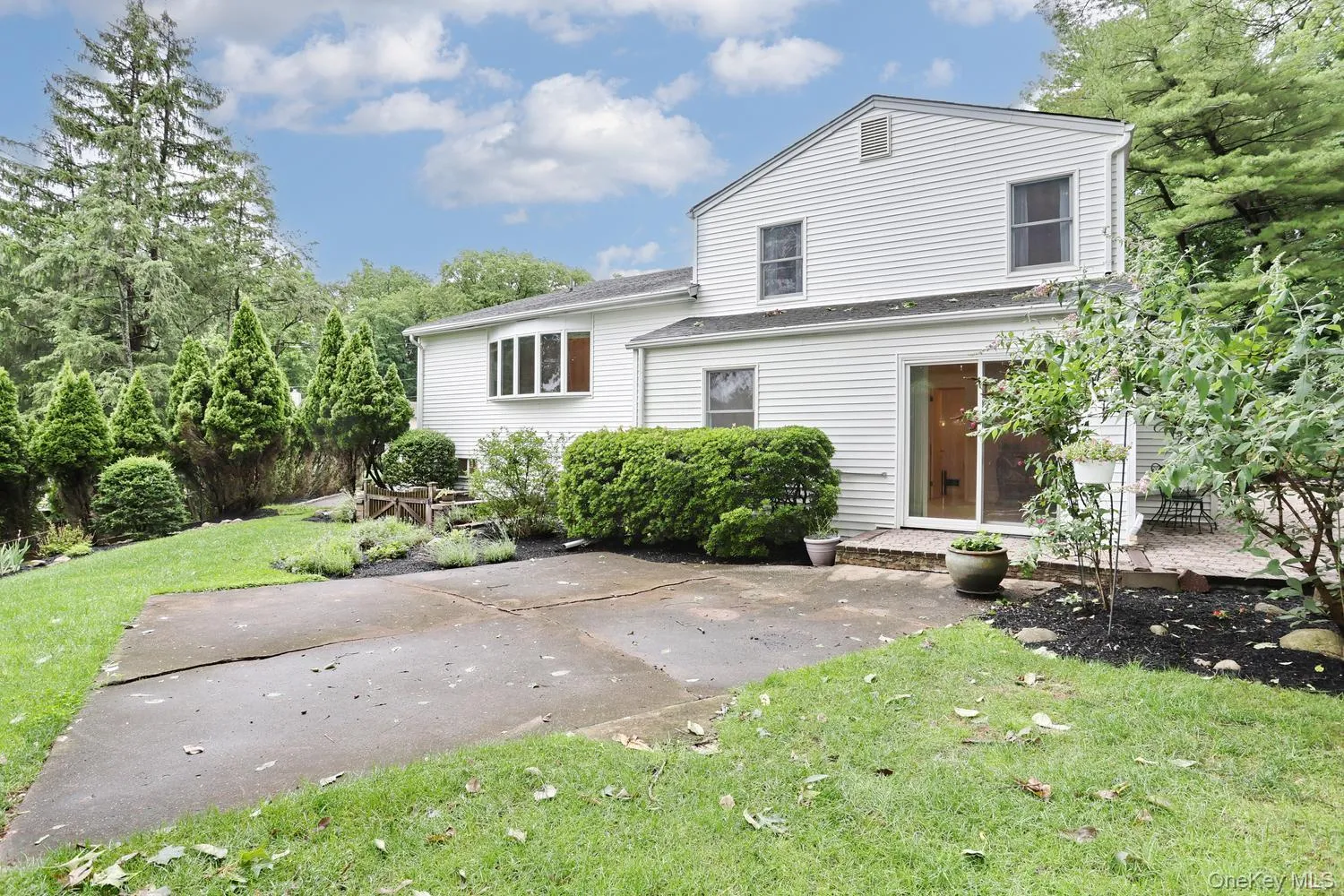 32 Newport Avenue, Orangetown, NY, 4 Bedrooms Bedrooms, 8 Rooms Rooms,2 BathroomsBathrooms,Residential,For Rent,Newport,0,1022343 32 Newport Avenue, Orangetown, NY, 4 Bedrooms Bedrooms, 8 Rooms Rooms,2 BathroomsBathrooms,Residential,For Rent,Newport,0,1022343