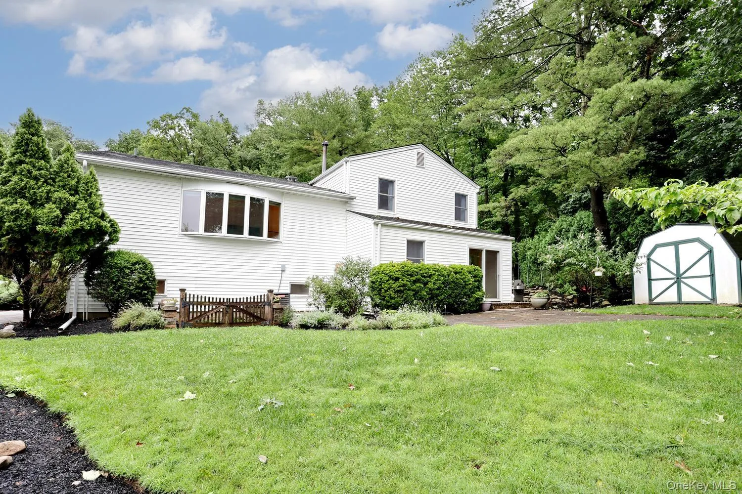32 Newport Avenue, Orangetown, NY, 4 Bedrooms Bedrooms, 8 Rooms Rooms,2 BathroomsBathrooms,Residential,For Rent,Newport,0,1022343 32 Newport Avenue, Orangetown, NY, 4 Bedrooms Bedrooms, 8 Rooms Rooms,2 BathroomsBathrooms,Residential,For Rent,Newport,0,1022343