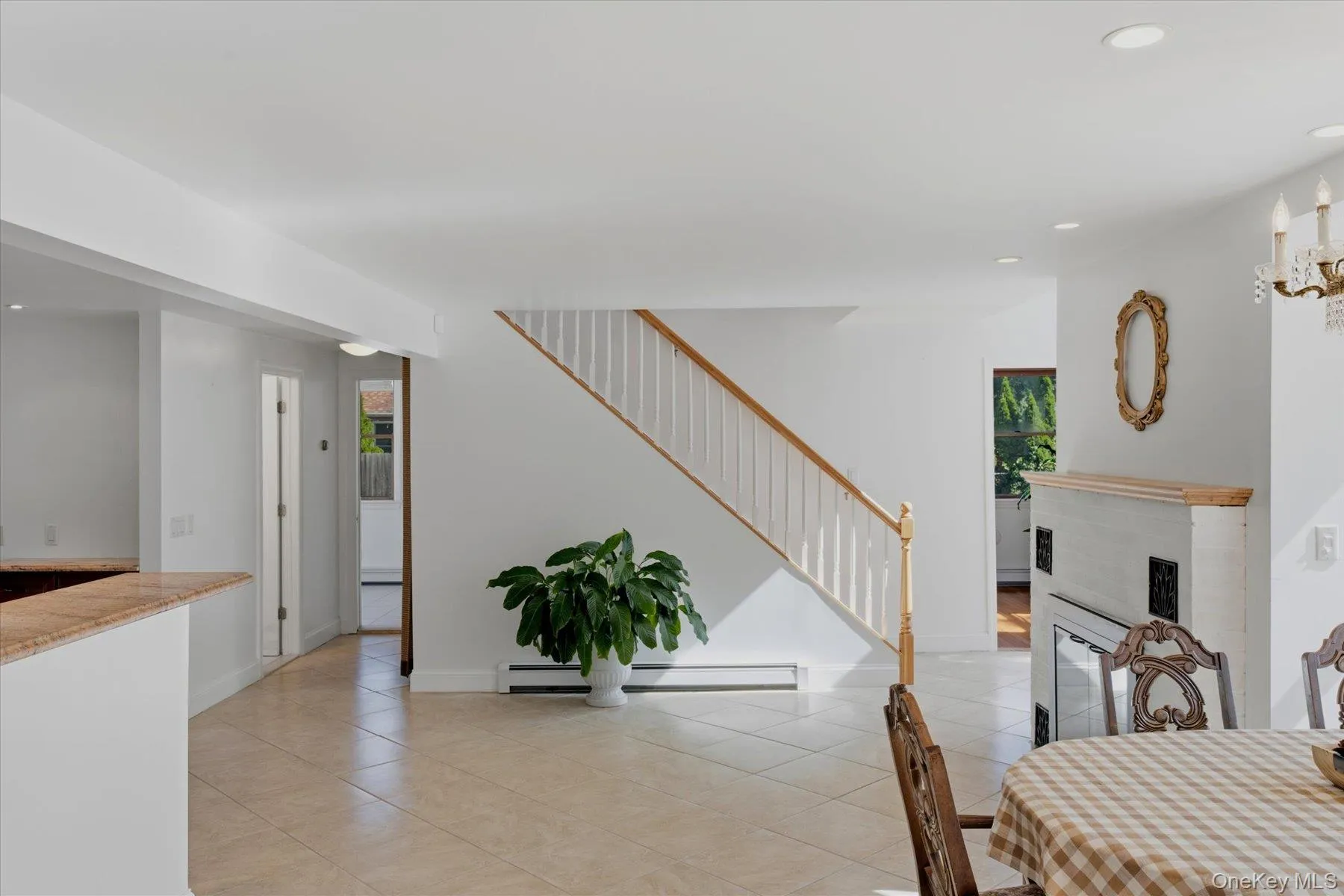 Enter into this open floor plan home Enter into this open floor plan home