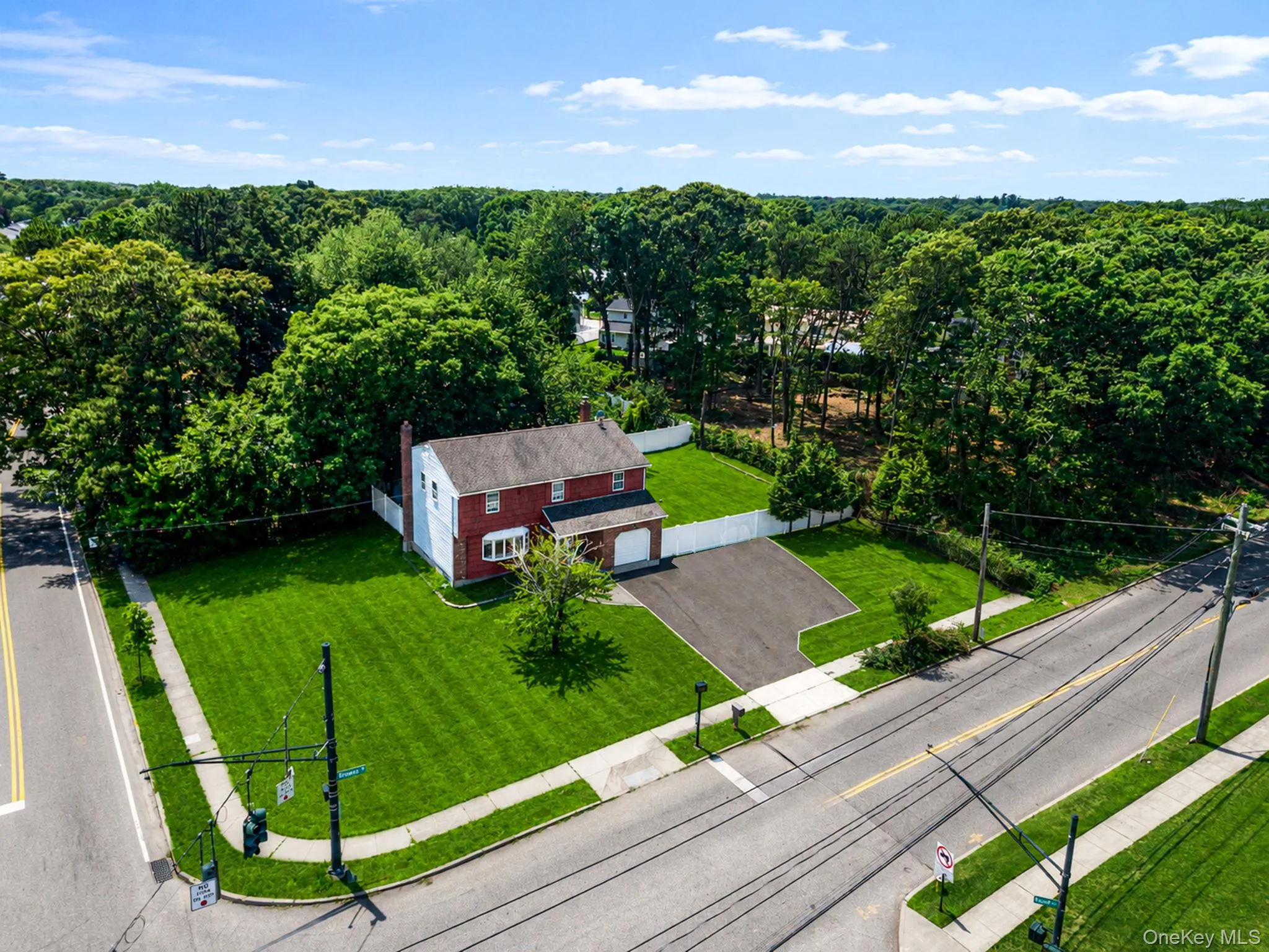 300 Browns Road, Smithtown, NY, 4 Bedrooms Bedrooms, 10 Rooms Rooms,3 BathroomsBathrooms,Residential,For Rent,Browns,0,1022351 300 Browns Road, Smithtown, NY, 4 Bedrooms Bedrooms, 10 Rooms Rooms,3 BathroomsBathrooms,Residential,For Rent,Browns,0,1022351