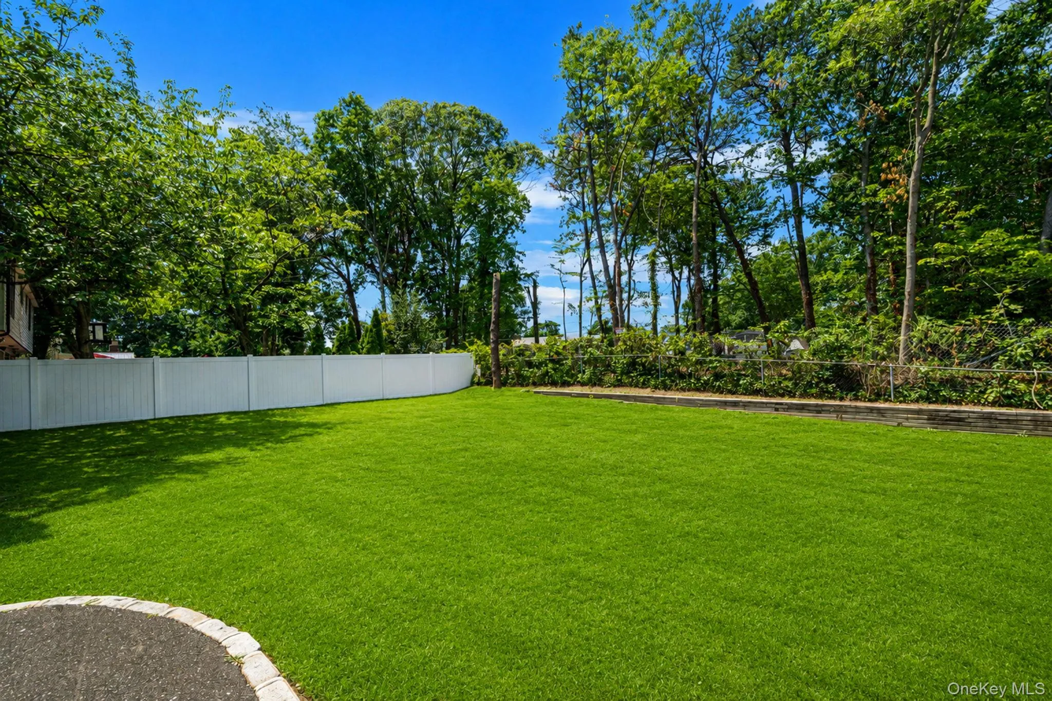 300 Browns Road, Smithtown, NY, 4 Bedrooms Bedrooms, 10 Rooms Rooms,3 BathroomsBathrooms,Residential,For Rent,Browns,0,1022351 300 Browns Road, Smithtown, NY, 4 Bedrooms Bedrooms, 10 Rooms Rooms,3 BathroomsBathrooms,Residential,For Rent,Browns,0,1022351