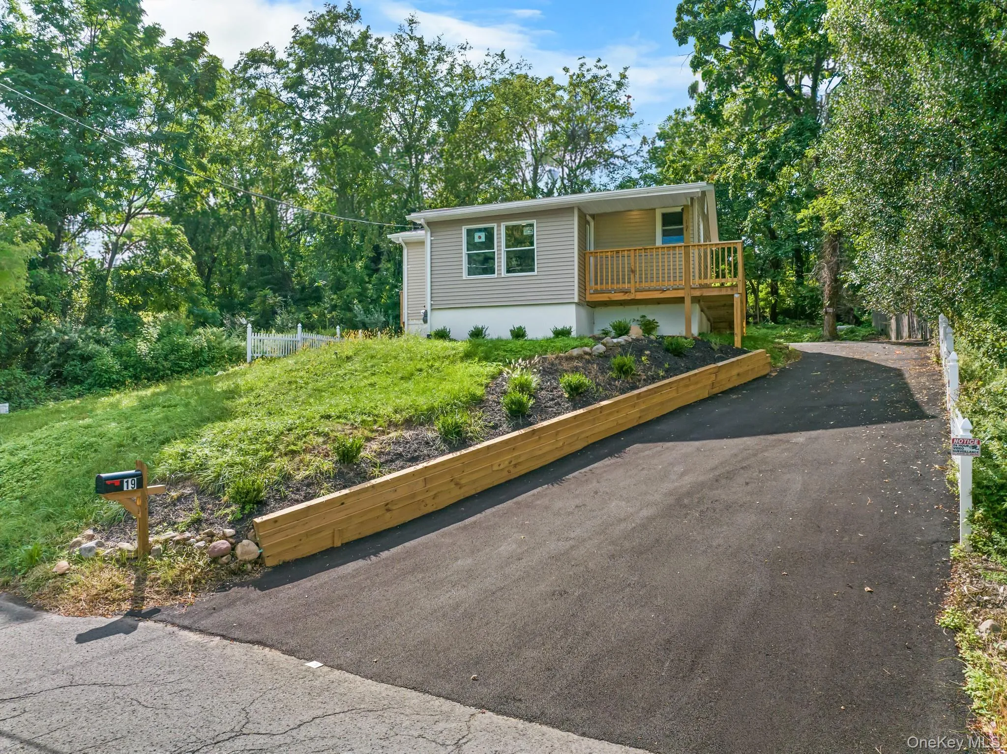 19 Dykes Park Road, Clarkstown, NY, 1 Bedroom Bedrooms, 3 Rooms Rooms,2 BathroomsBathrooms,Residential,For Rent,Dykes Park,0,1022363 19 Dykes Park Road, Clarkstown, NY, 1 Bedroom Bedrooms, 3 Rooms Rooms,2 BathroomsBathrooms,Residential,For Rent,Dykes Park,0,1022363