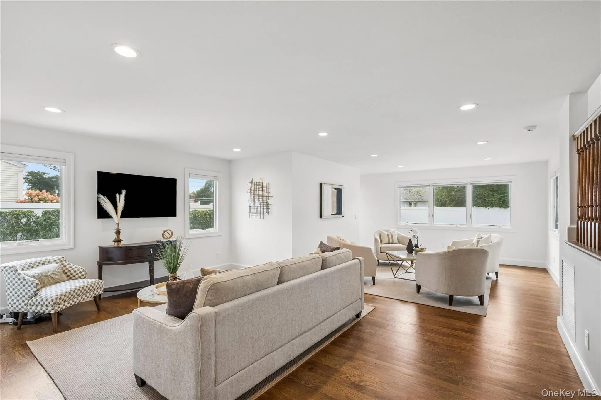 25 Voorhis Drive, Oyster Bay, NY, 4 Bedrooms Bedrooms, 11 Rooms Rooms,3 BathroomsBathrooms,Residential,For Rent,Voorhis,0,1022367 25 Voorhis Drive, Oyster Bay, NY, 4 Bedrooms Bedrooms, 11 Rooms Rooms,3 BathroomsBathrooms,Residential,For Rent,Voorhis,0,1022367