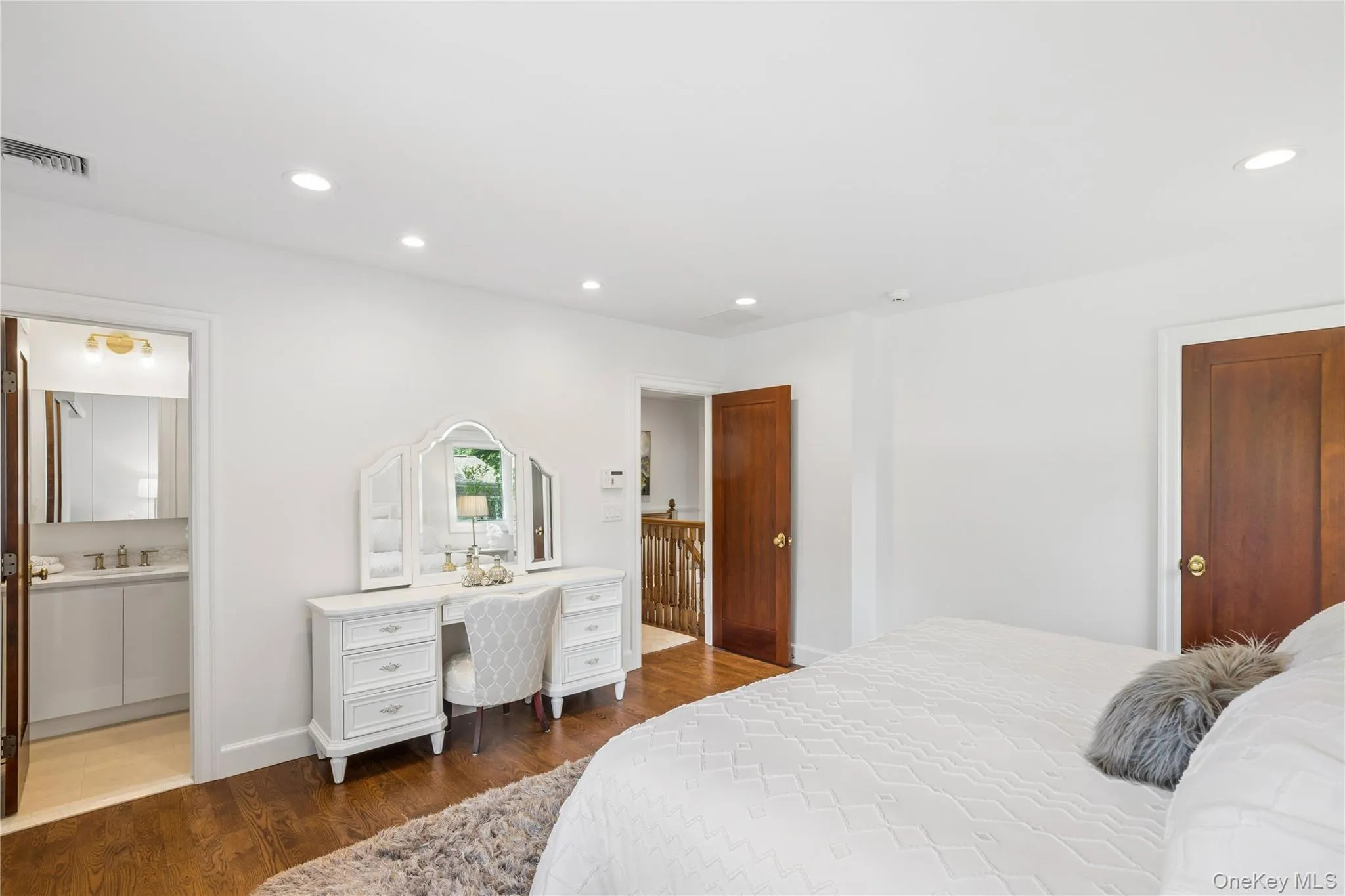 25 Voorhis Drive, Oyster Bay, NY, 4 Bedrooms Bedrooms, 11 Rooms Rooms,3 BathroomsBathrooms,Residential,For Rent,Voorhis,0,1022367 25 Voorhis Drive, Oyster Bay, NY, 4 Bedrooms Bedrooms, 11 Rooms Rooms,3 BathroomsBathrooms,Residential,For Rent,Voorhis,0,1022367