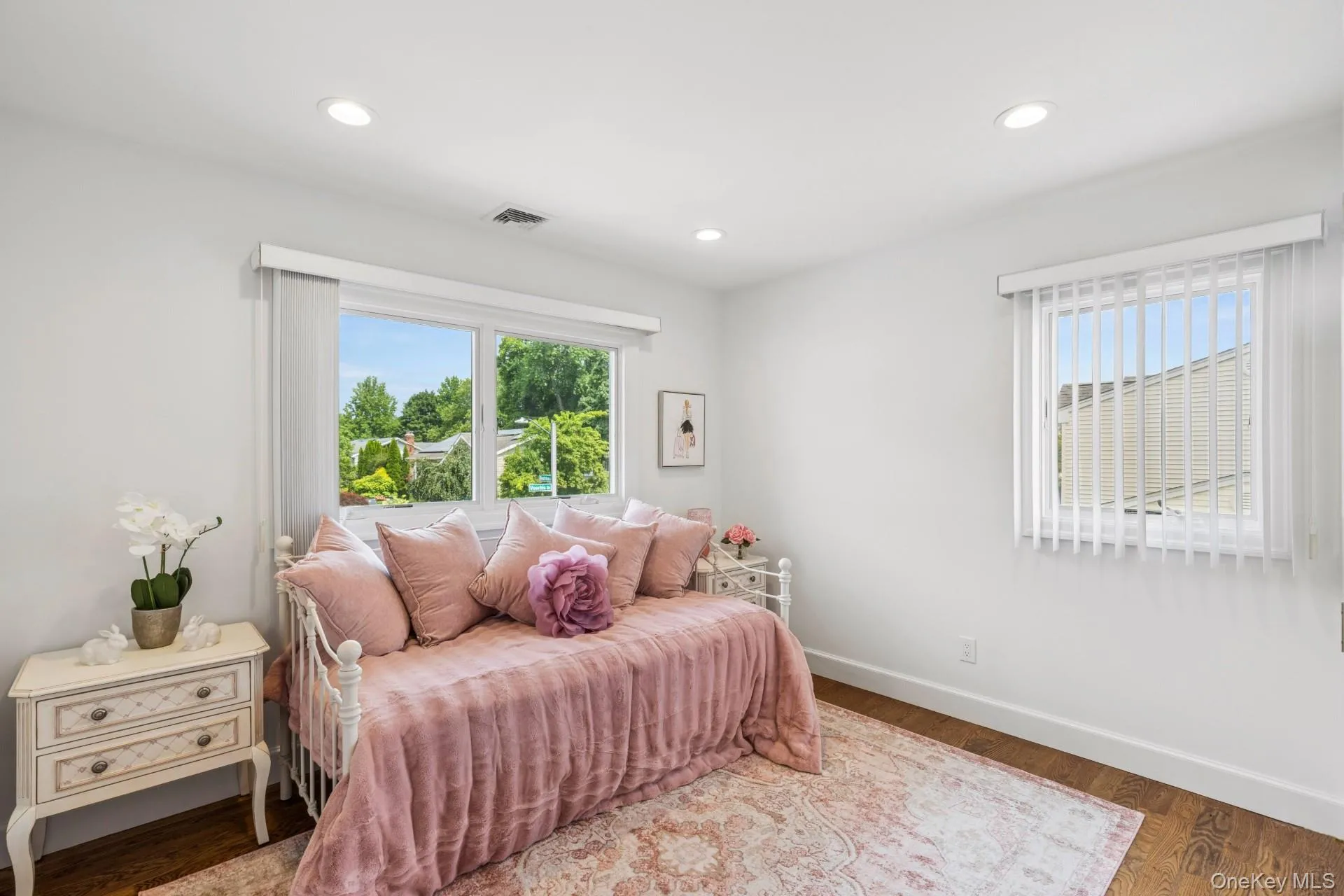 25 Voorhis Drive, Oyster Bay, NY, 4 Bedrooms Bedrooms, 11 Rooms Rooms,3 BathroomsBathrooms,Residential,For Rent,Voorhis,0,1022367 25 Voorhis Drive, Oyster Bay, NY, 4 Bedrooms Bedrooms, 11 Rooms Rooms,3 BathroomsBathrooms,Residential,For Rent,Voorhis,0,1022367