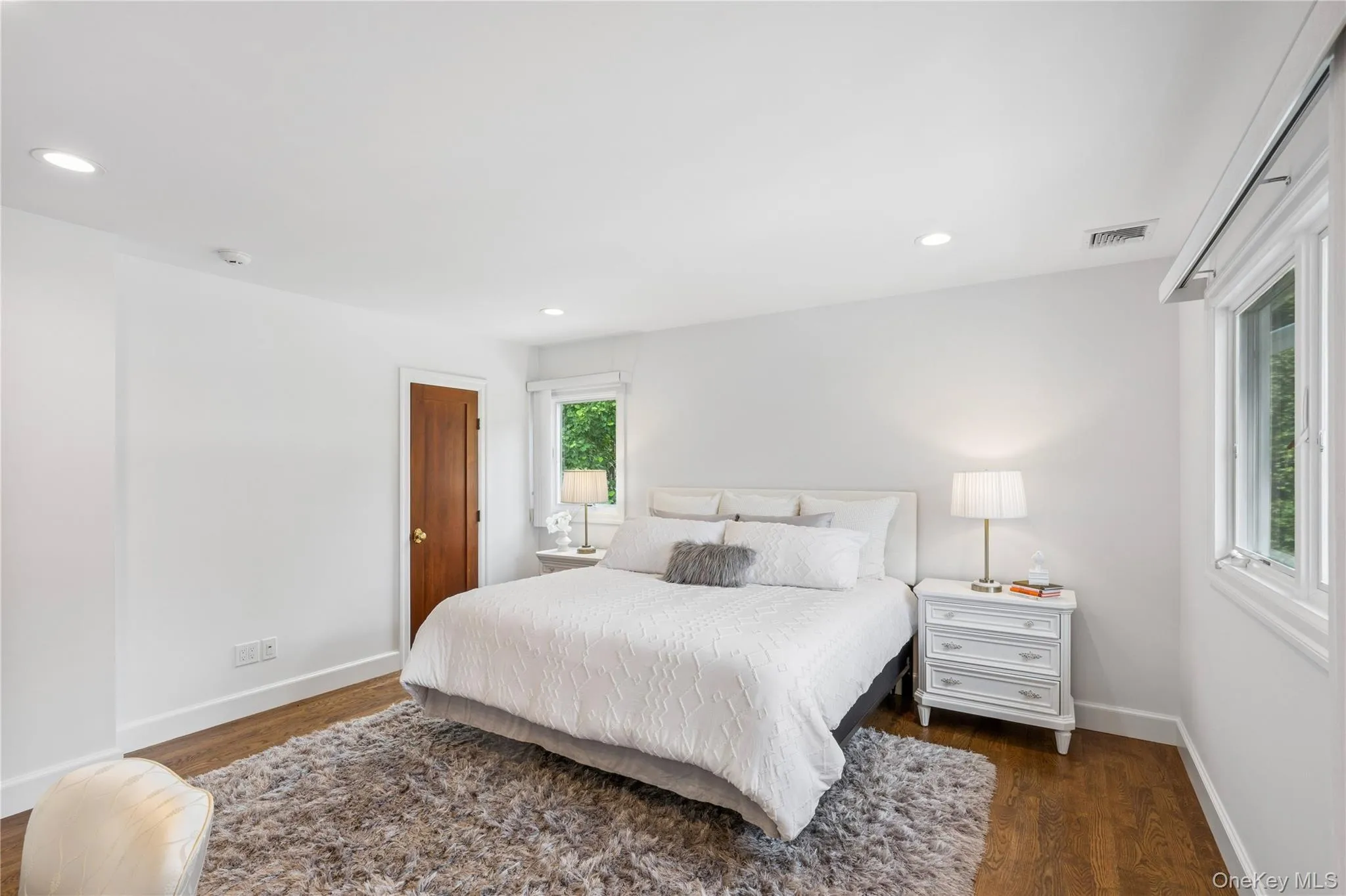 25 Voorhis Drive, Oyster Bay, NY, 4 Bedrooms Bedrooms, 11 Rooms Rooms,3 BathroomsBathrooms,Residential,For Rent,Voorhis,0,1022367 25 Voorhis Drive, Oyster Bay, NY, 4 Bedrooms Bedrooms, 11 Rooms Rooms,3 BathroomsBathrooms,Residential,For Rent,Voorhis,0,1022367