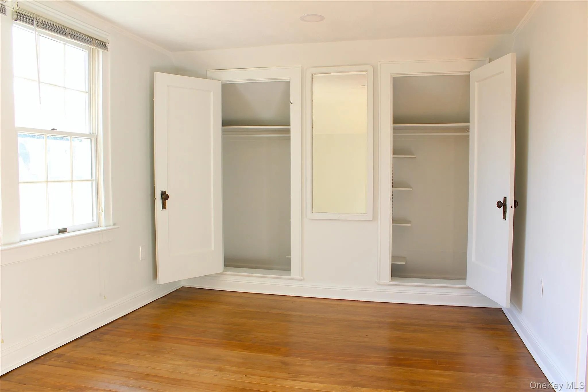 66 Scudder Place, Huntington, NY, 1 Bedroom Bedrooms, 3 Rooms Rooms,1 BathroomBathrooms,Residential Lease,For Rent,Scudder,0,1022398 66 Scudder Place, Huntington, NY, 1 Bedroom Bedrooms, 3 Rooms Rooms,1 BathroomBathrooms,Residential Lease,For Rent,Scudder,0,1022398
