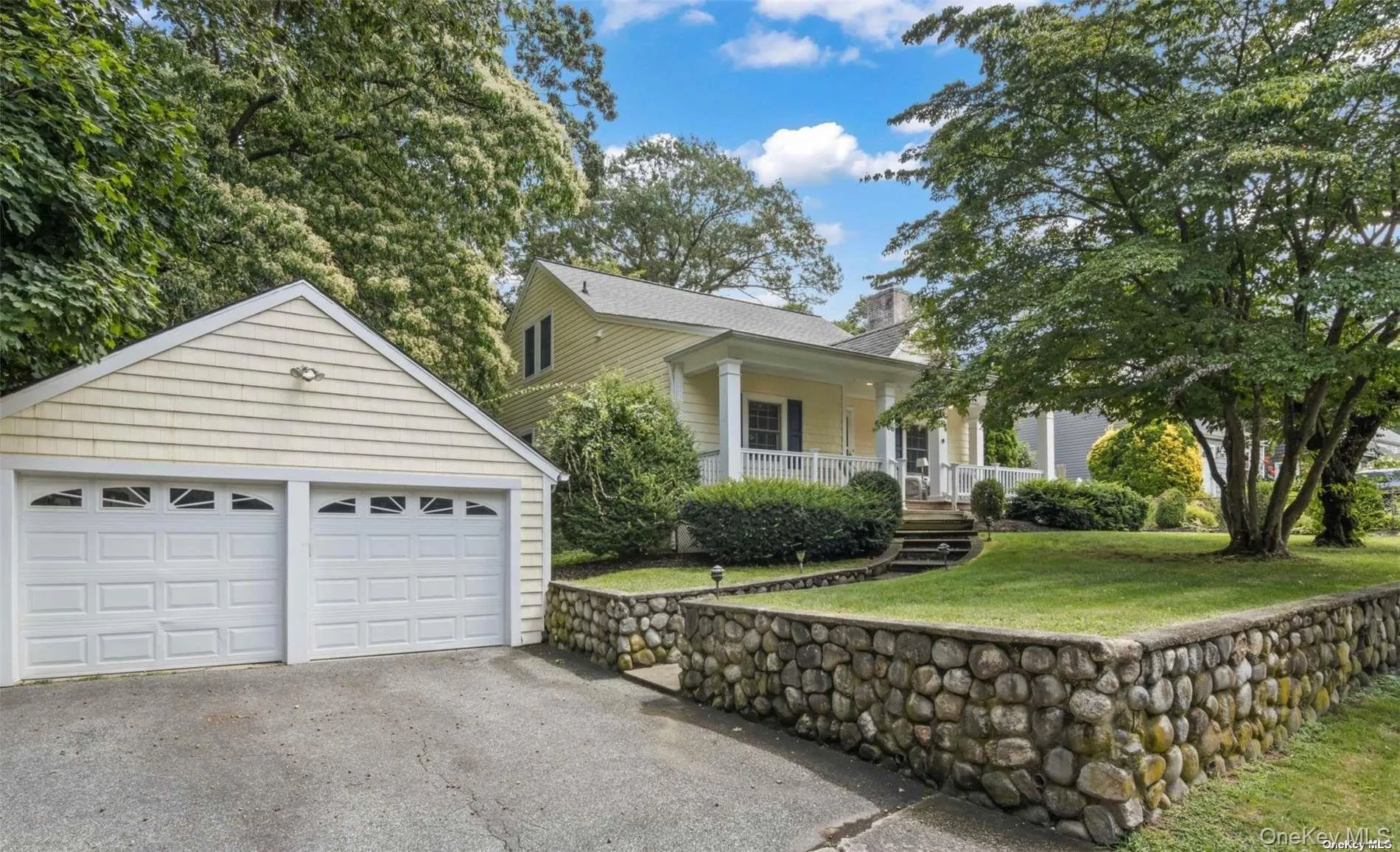 66 Scudder Place, Huntington, NY, 1 Bedroom Bedrooms, 3 Rooms Rooms,1 BathroomBathrooms,Residential Lease,For Rent,Scudder,0,1022398 66 Scudder Place, Huntington, NY, 1 Bedroom Bedrooms, 3 Rooms Rooms,1 BathroomBathrooms,Residential Lease,For Rent,Scudder,0,1022398