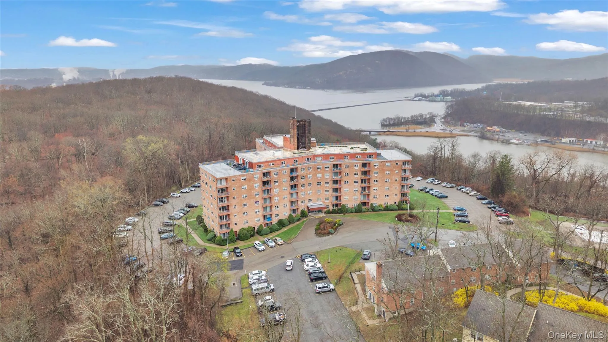 1 Lakeview Drive, Peekskill, NY, 1 Bedroom Bedrooms, 3 Rooms Rooms,1 BathroomBathrooms,Residential,For Rent,Lakeview,0,1022399 1 Lakeview Drive, Peekskill, NY, 1 Bedroom Bedrooms, 3 Rooms Rooms,1 BathroomBathrooms,Residential,For Rent,Lakeview,0,1022399