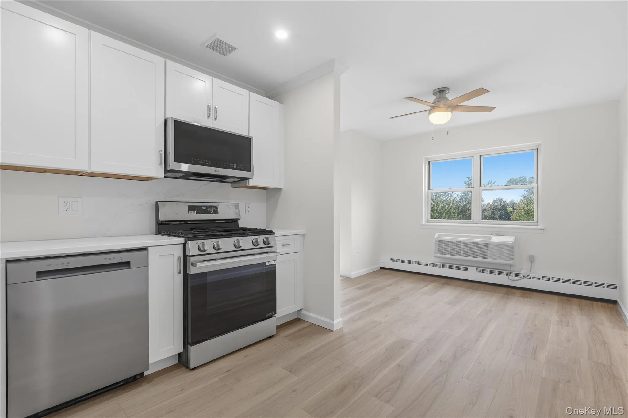 1 Lakeview Drive, Peekskill, NY, 1 Bedroom Bedrooms, 3 Rooms Rooms,1 BathroomBathrooms,Residential,For Rent,Lakeview,0,1022399 1 Lakeview Drive, Peekskill, NY, 1 Bedroom Bedrooms, 3 Rooms Rooms,1 BathroomBathrooms,Residential,For Rent,Lakeview,0,1022399
