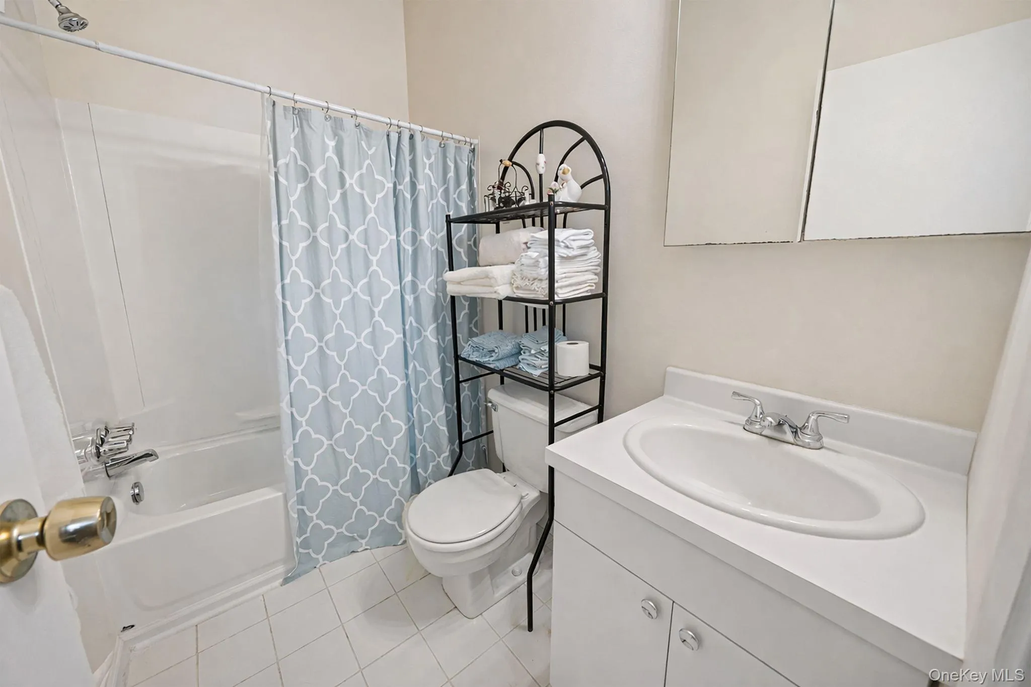 723 Park Avenue, Huntington, NY, 4 Bedrooms Bedrooms, 9 Rooms Rooms,3 BathroomsBathrooms,Residential,For Rent,Park,0,1022402 723 Park Avenue, Huntington, NY, 4 Bedrooms Bedrooms, 9 Rooms Rooms,3 BathroomsBathrooms,Residential,For Rent,Park,0,1022402