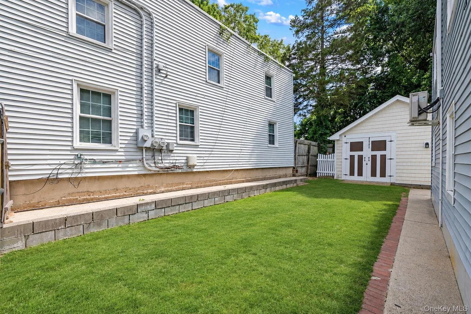 723 Park Avenue, Huntington, NY, 4 Bedrooms Bedrooms, 9 Rooms Rooms,3 BathroomsBathrooms,Residential,For Rent,Park,0,1022402 723 Park Avenue, Huntington, NY, 4 Bedrooms Bedrooms, 9 Rooms Rooms,3 BathroomsBathrooms,Residential,For Rent,Park,0,1022402