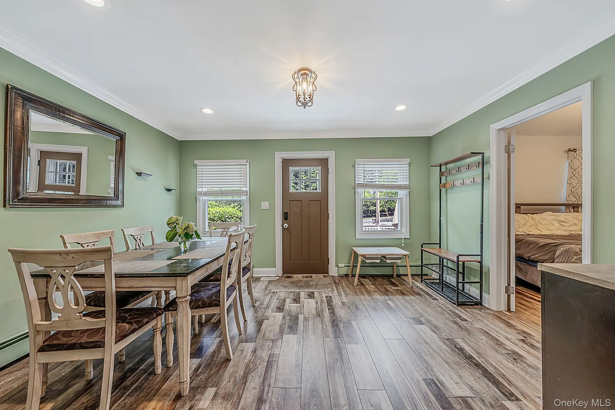 723 Park Avenue, Huntington, NY, 4 Bedrooms Bedrooms, 9 Rooms Rooms,3 BathroomsBathrooms,Residential,For Rent,Park,0,1022402 723 Park Avenue, Huntington, NY, 4 Bedrooms Bedrooms, 9 Rooms Rooms,3 BathroomsBathrooms,Residential,For Rent,Park,0,1022402
